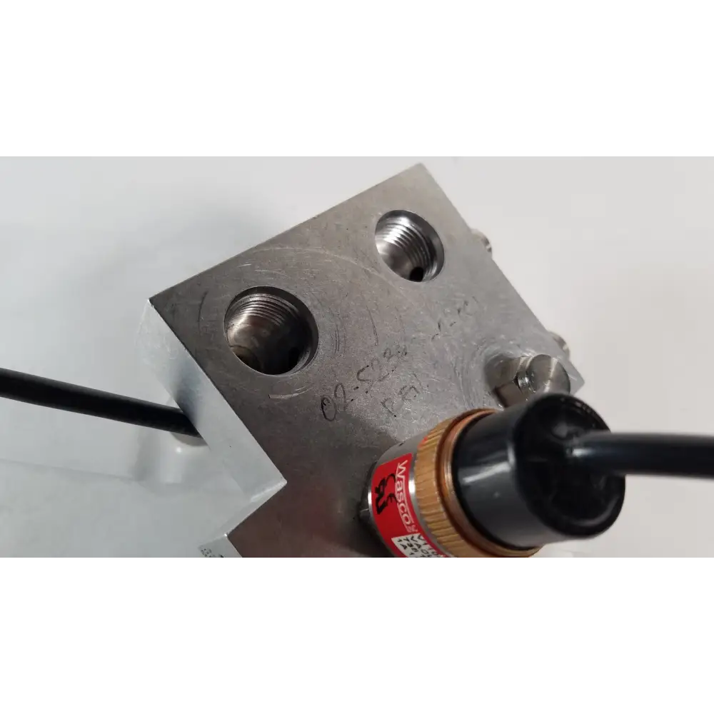 Vacuum Switch 735 Torr OP Increasing V110,31W2B-X/1279 With Base