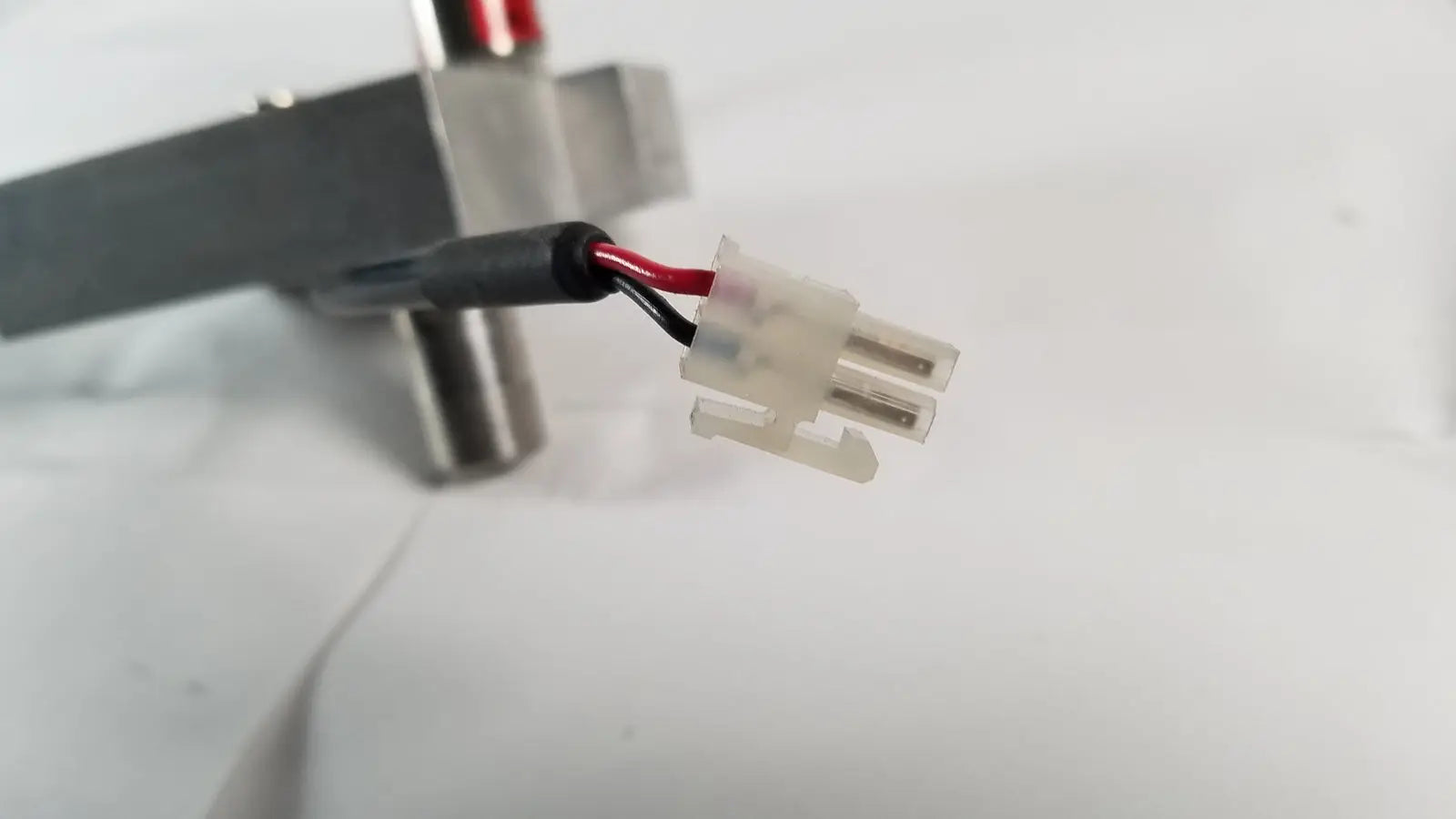 Vacuum Switch 735 Torr OP Increasing V110,31W2B-X/1279 With Base