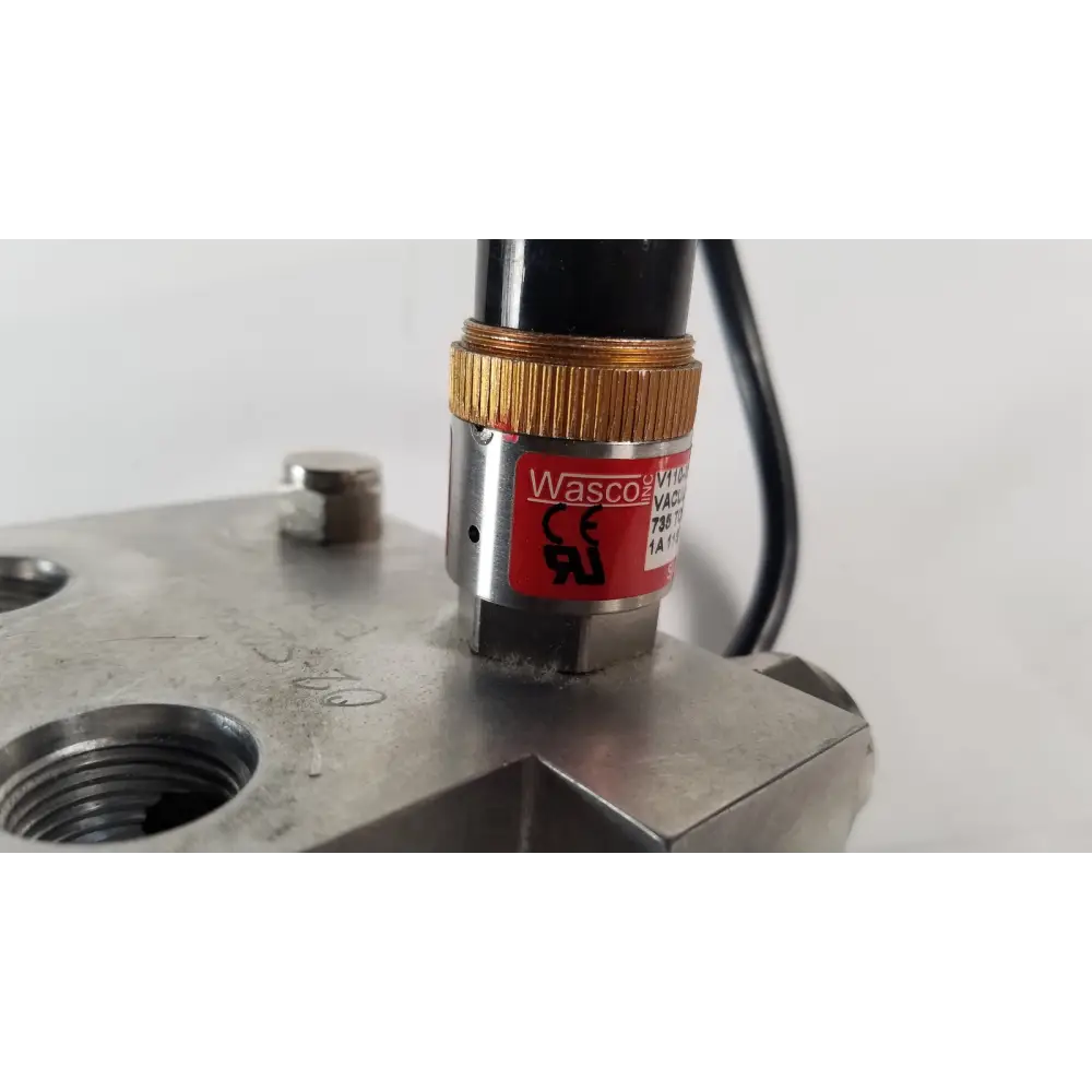 Vacuum Switch 735 Torr OP Increasing V110,31W2B-X/1279 With Base