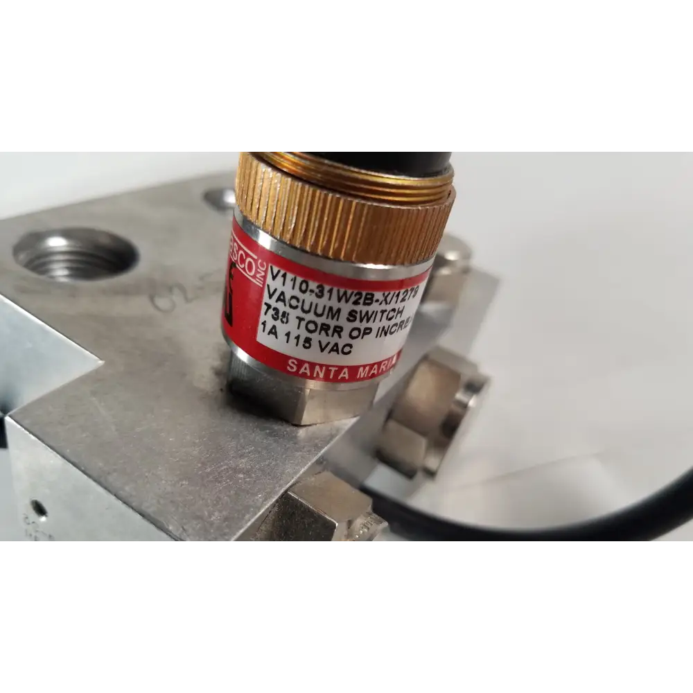 Vacuum Switch 735 Torr OP Increasing V110,31W2B-X/1279 With Base