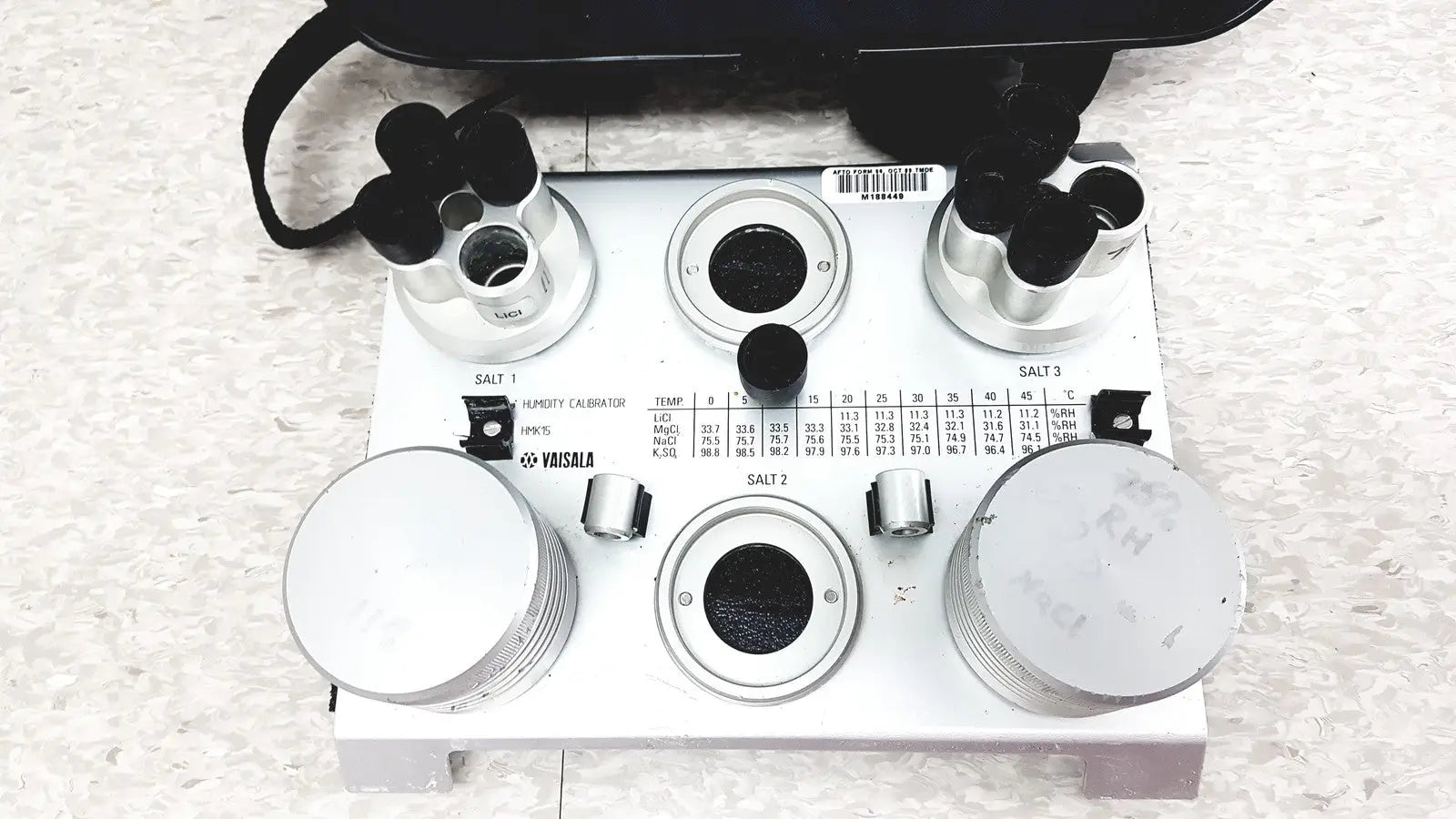 Vaisala HMK15 Humidity Calibrator for Probes and Transmitters