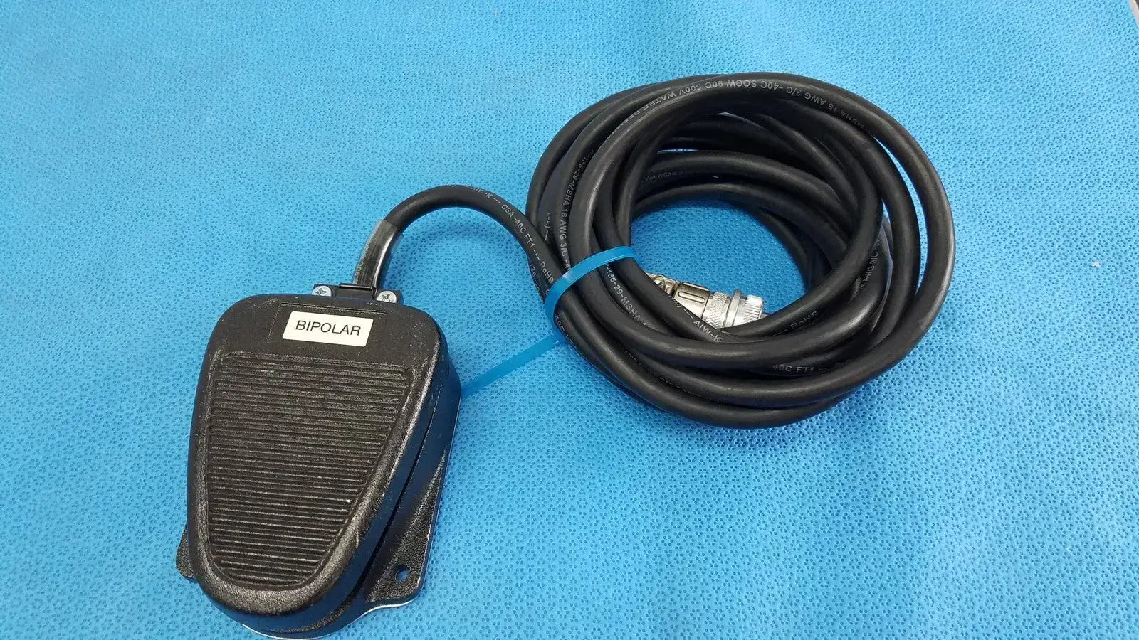 Valleylab E6009 Bipolar Footswitch Foot Pedal IPX8 Long Cable 3-Pin