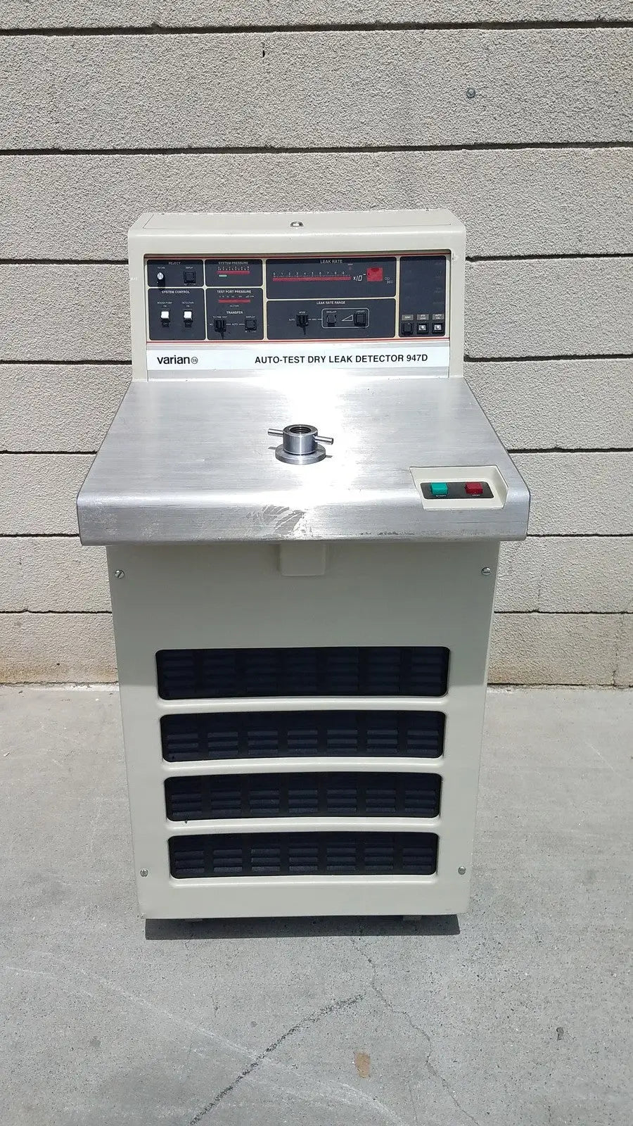 Varian 947D Auto-Test Dry Leak Detector – High Precision Vacuum Testing Unit