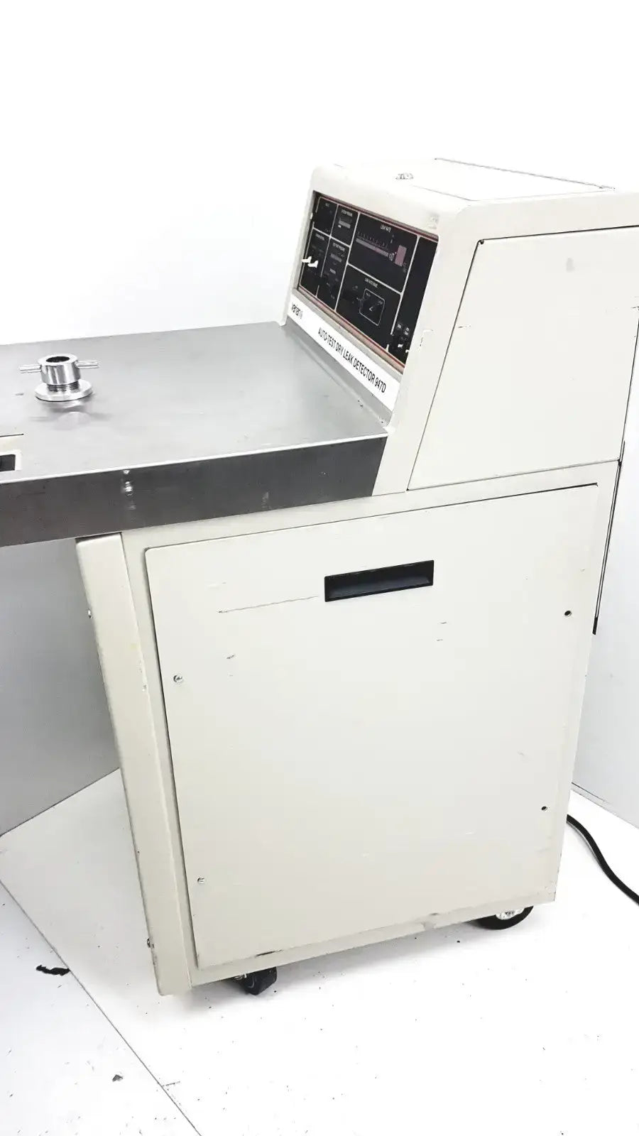 Varian Mass Spectrometer Leak Detector - Model 9A7