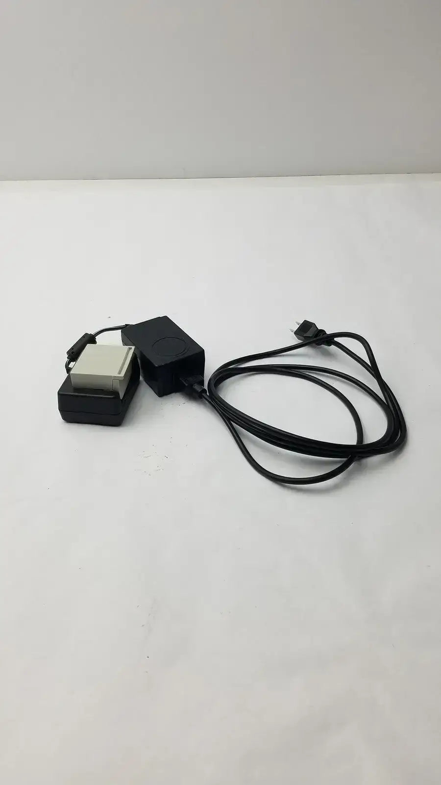 Verathon BladderScan BVI 3000 Battery 0400-0039 & Charger 0400-0036 - Medical Equipment Accessory
