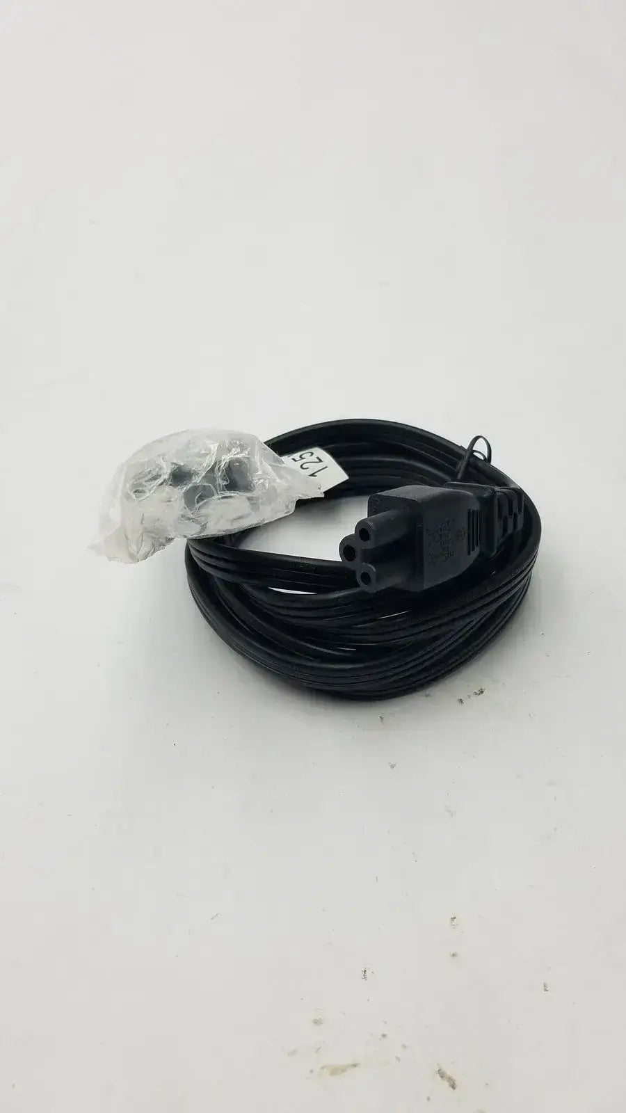Volex Power Adpater Cord NEMA 5-15P IEC C5 25AC5 - Adapter