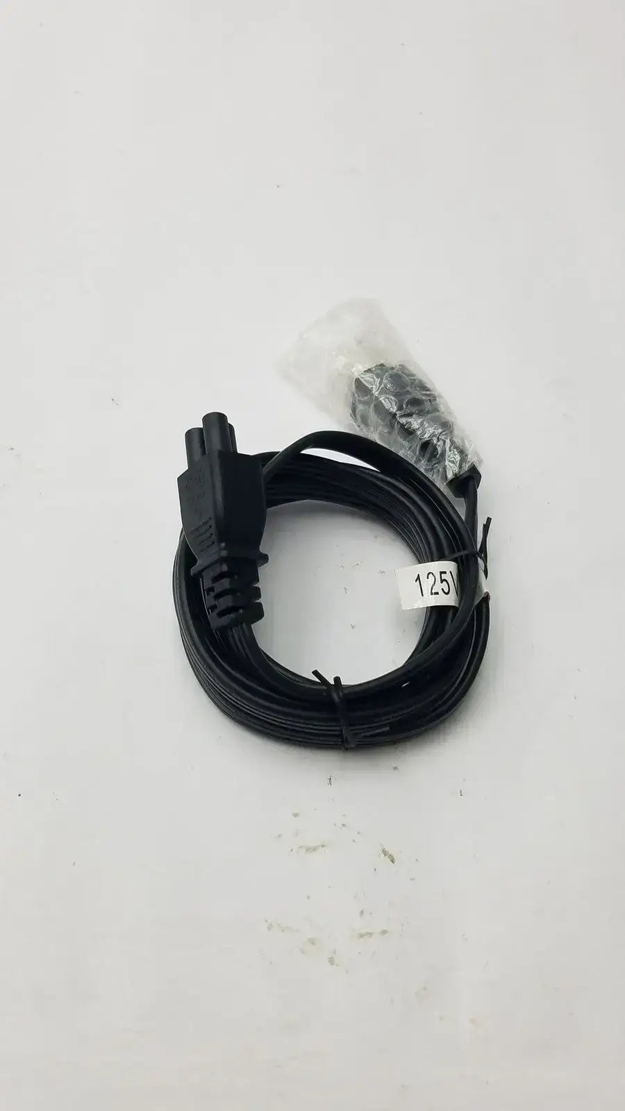 Volex Power Adpater Cord NEMA 5-15P IEC C5 25AC5 - Adapter