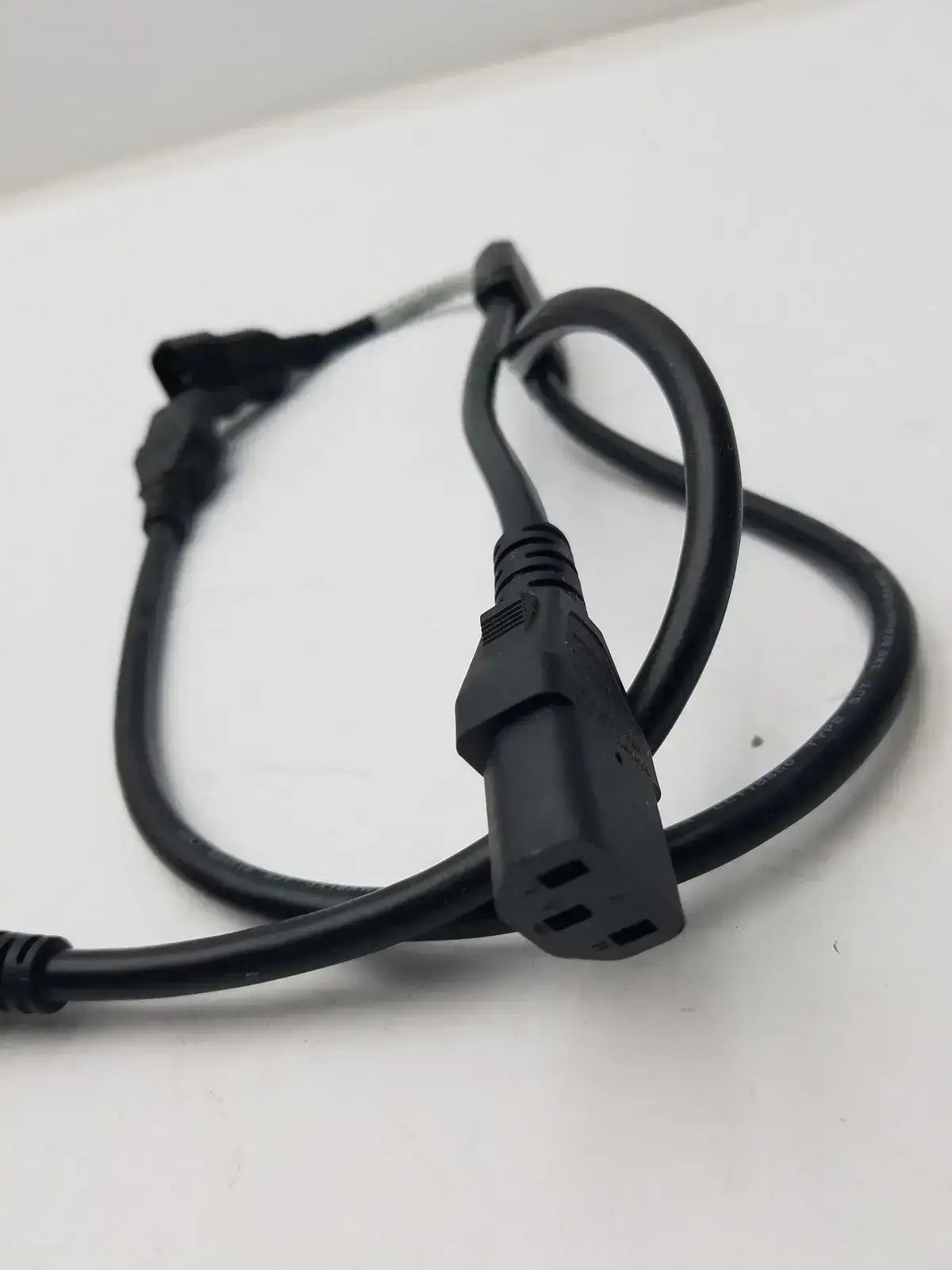 Volex V1625 10A 125V SMI 3 Pin Male to - Female Power Cable
