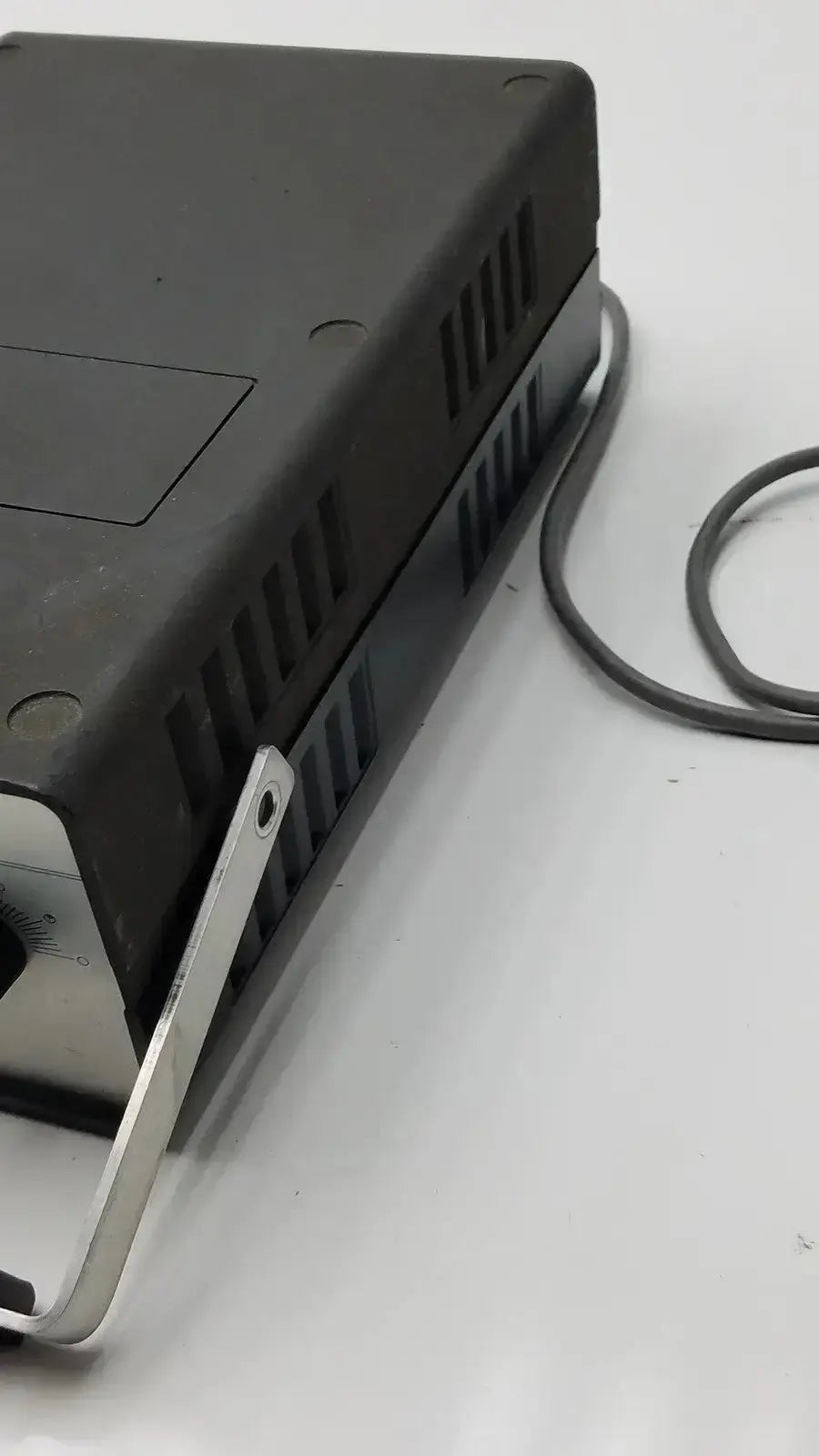 Black volpi intralux 6000 light source with silver metal handle and ventilation slots 115v 185w power supply
