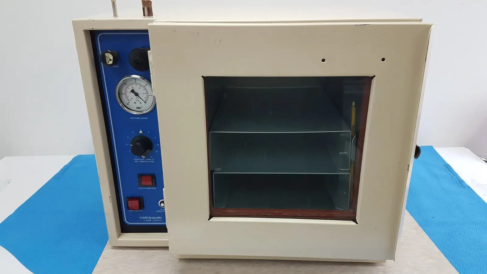 VWR 1410 Scientific Vacuum Oven with Electromotors Laboratory Unit