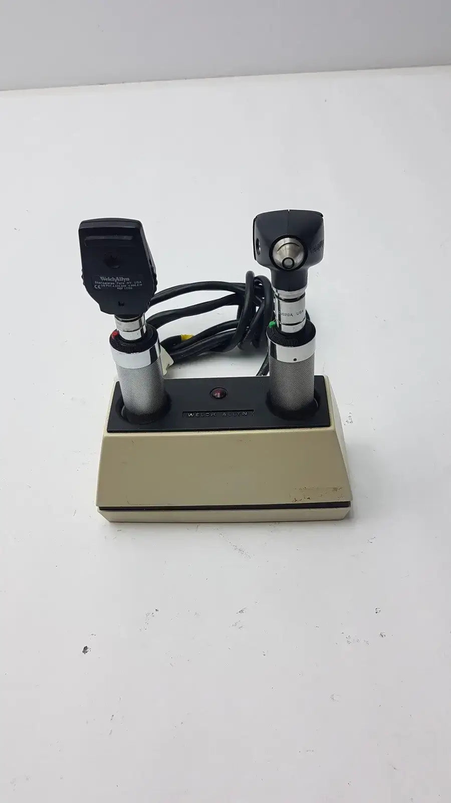 Welch Allyn 11710 Desk Charger Handles With Scope Set - Diagnostic