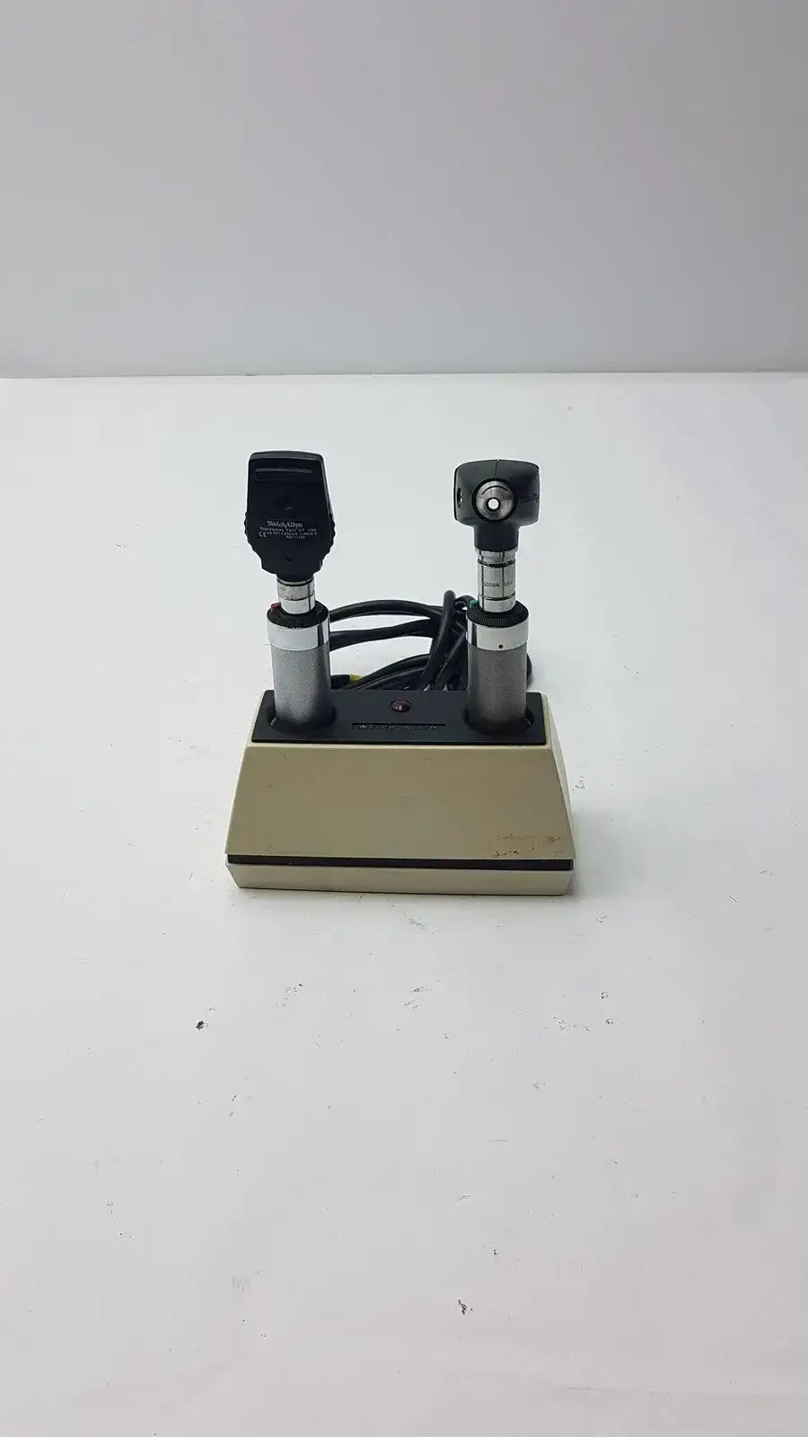 Welch Allyn 11710 Desk Charger Handles With Scope Set - Diagnostic