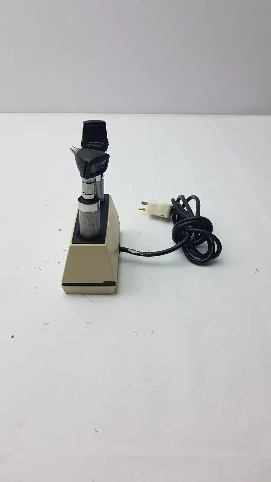 Welch Allyn 11710 Desk Charger Handles With Scope Set - Diagnostic