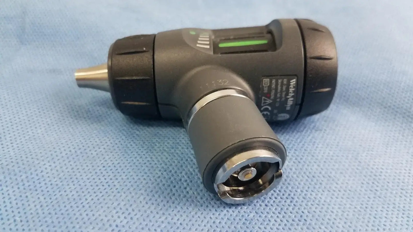 Welch allyn 23810 macrovue medical equipment with black and silver fiber-optic otoscope featuring green power indicator