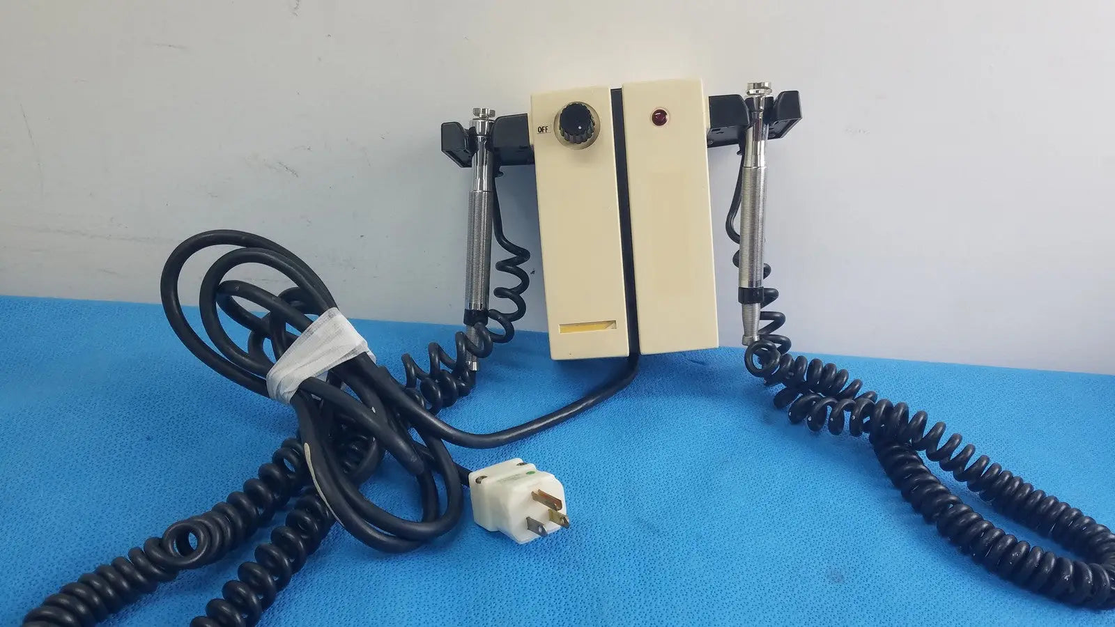 Welch Allyn 74710 Wall Mounted Transformer Otoscope And Ophthalmoscope