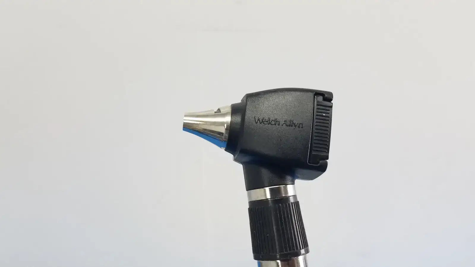 Welch Allyn 767 Series Wall Transformer with 11720 Ophthalmoscope & Otoscope