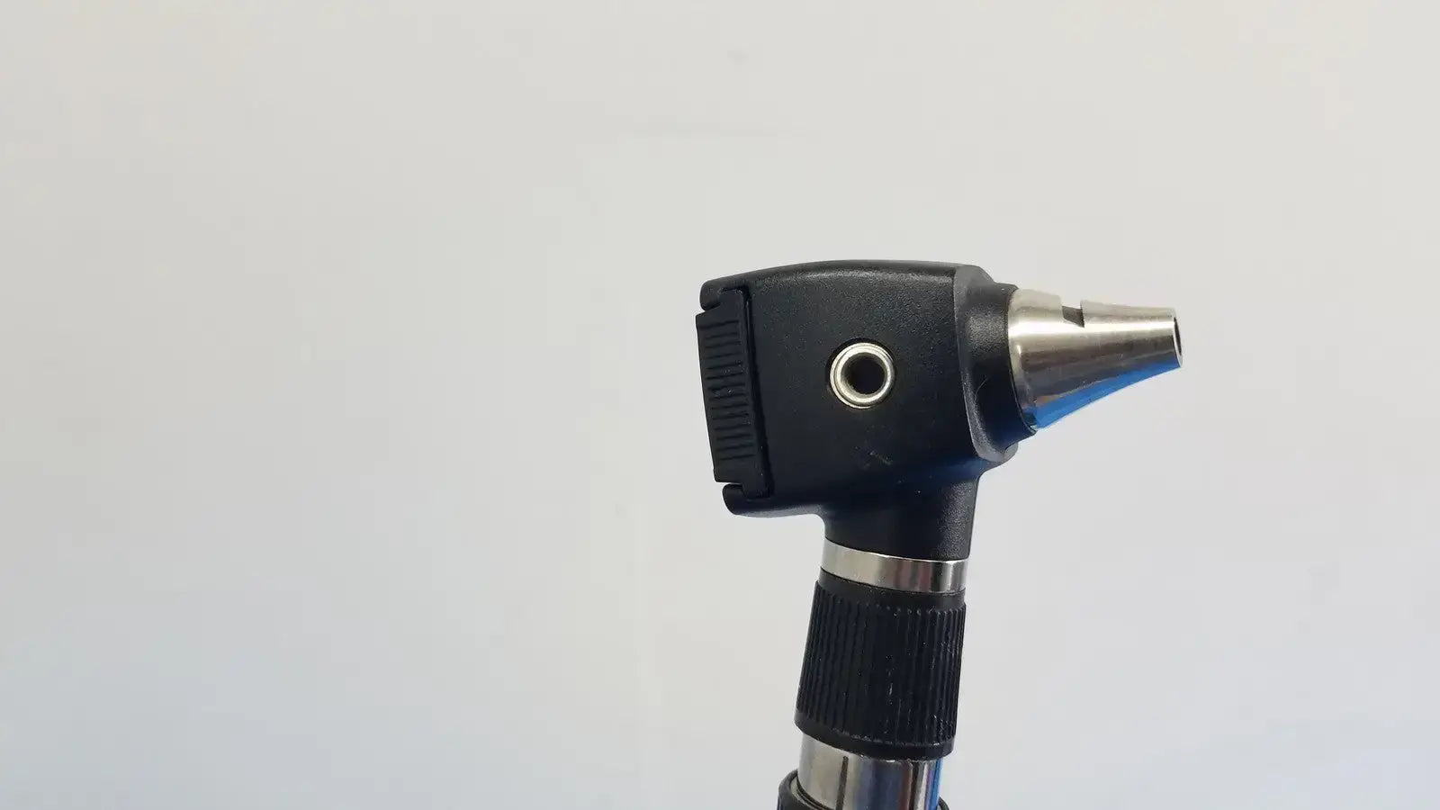 Welch Allyn 767 Series Wall Transformer with 11720 Ophthalmoscope & Otoscope