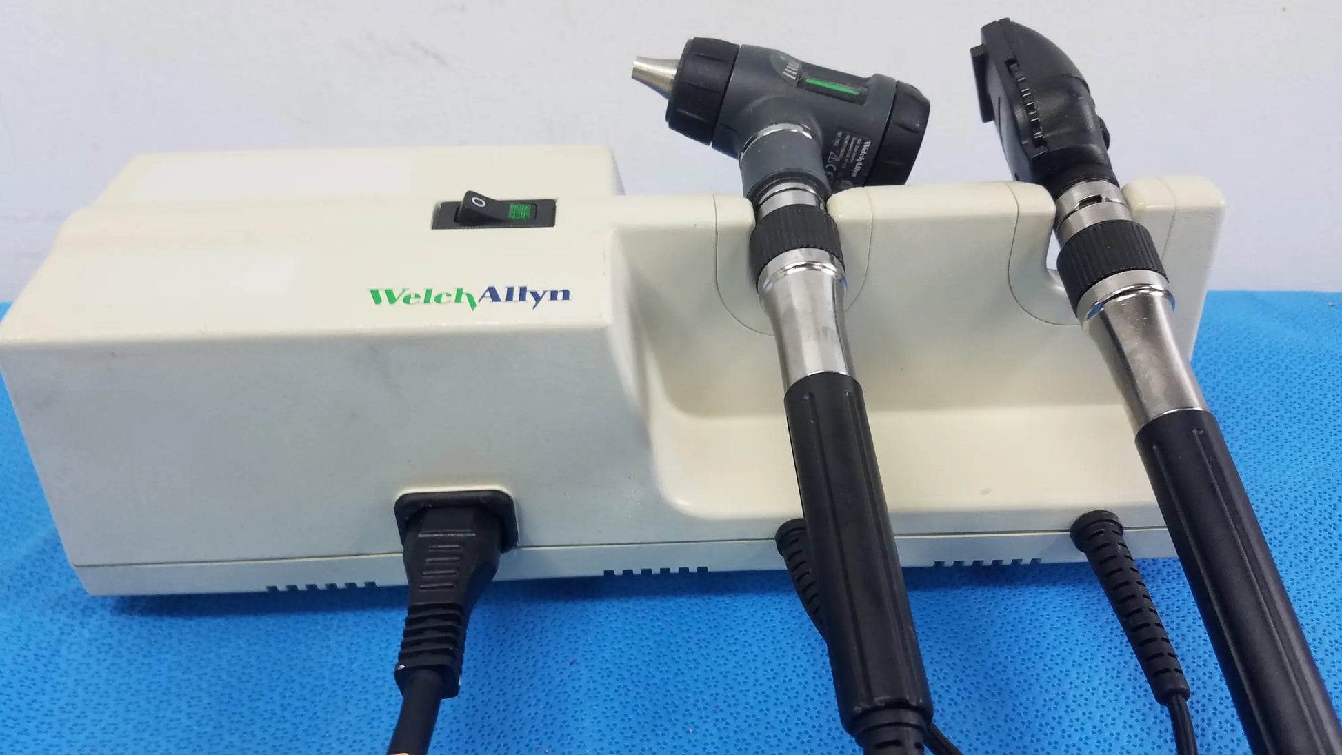 Welch Allyn 767 Series Wall Transformer With Otoscope & Ophthalmoscope Heads - Diagnostic System