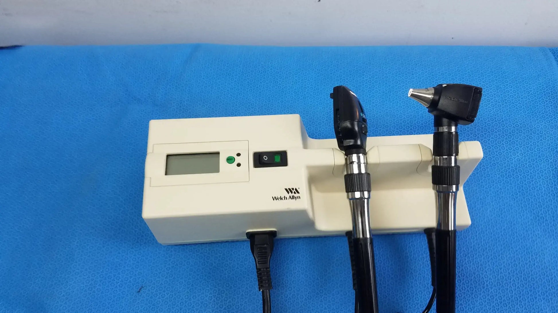 Welch Allyn 767 Series Wall Transformer With Otoscope & Ophthalmoscope Heads