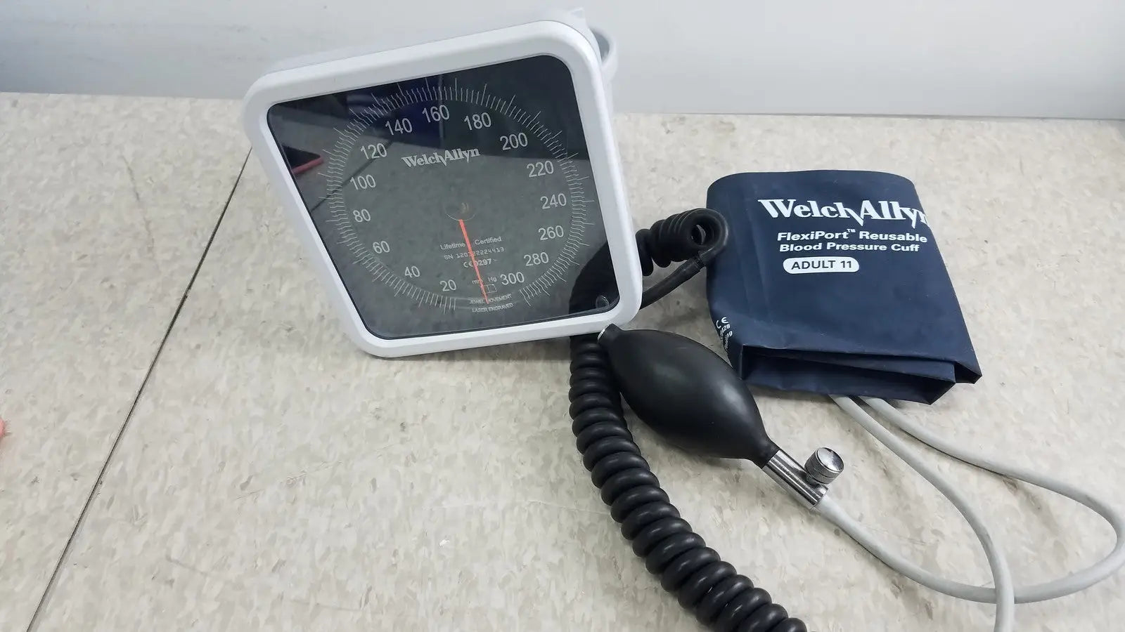 Welch Allyn 767 Tycos Wall Aneroid Blood Pressure Gauge Adult 11 Cuff