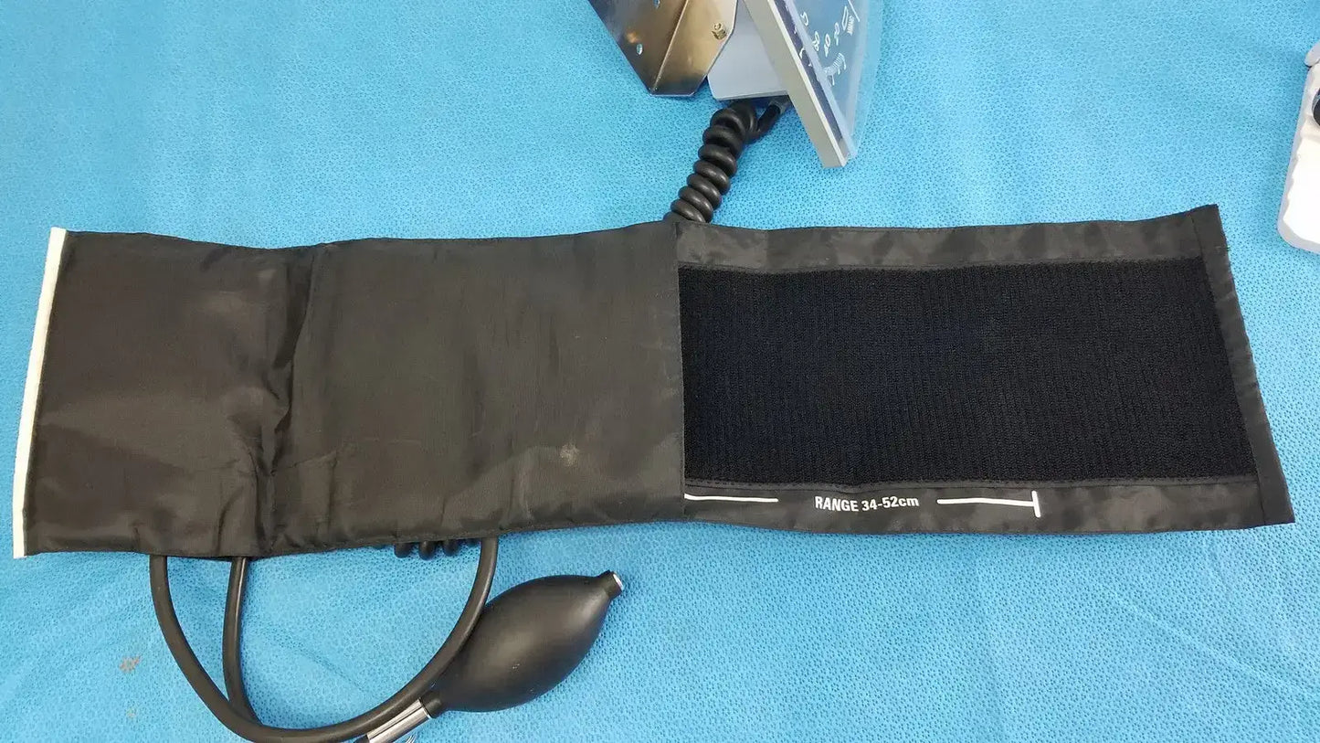 Welch Allyn AccuCare Wall Aneroid Sphygmomanometer BP Cuff Monitor Gauge