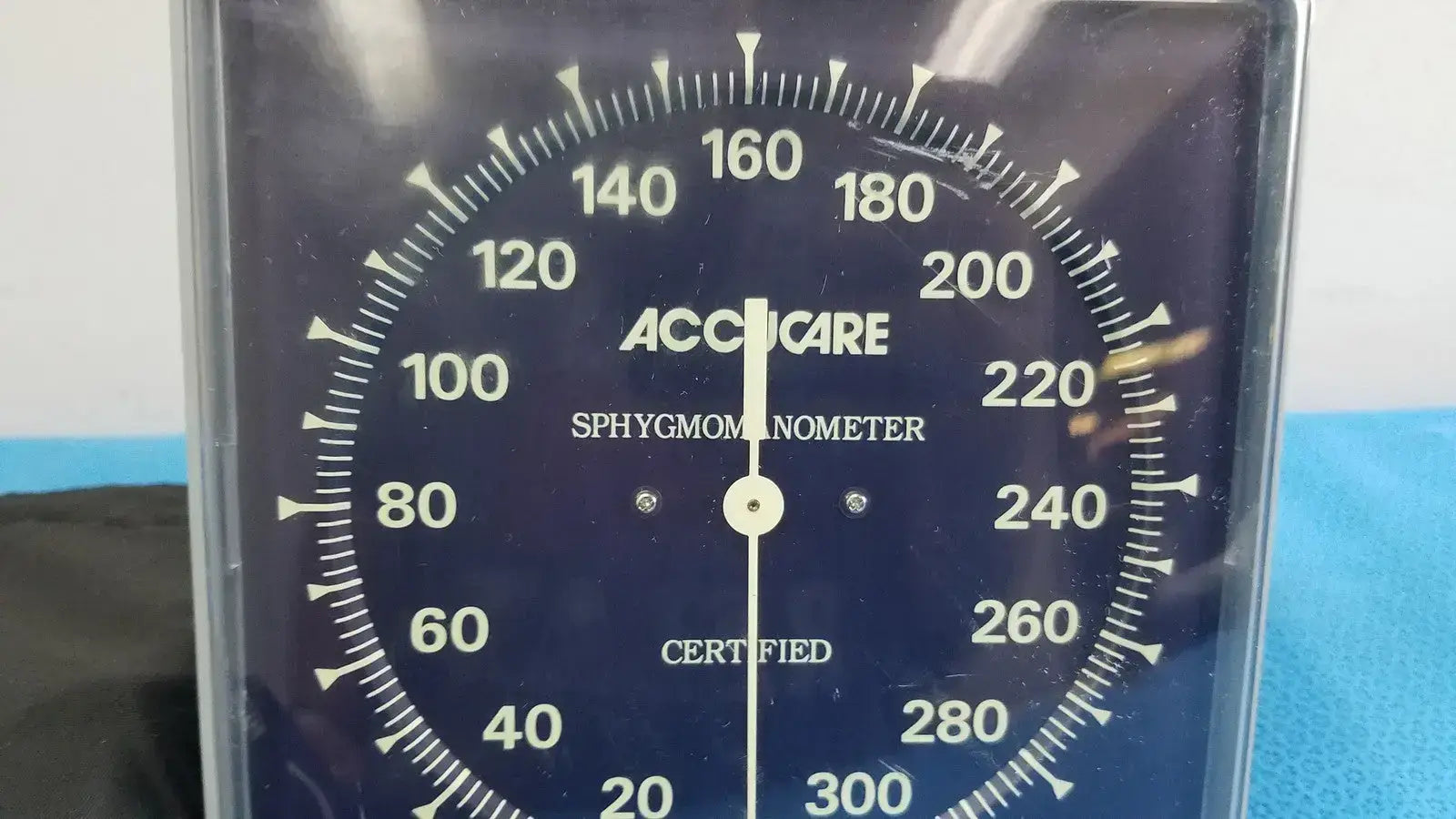 Welch Allyn AccuCare Wall Aneroid Sphygmomanometer BP Cuff Monitor Gauge