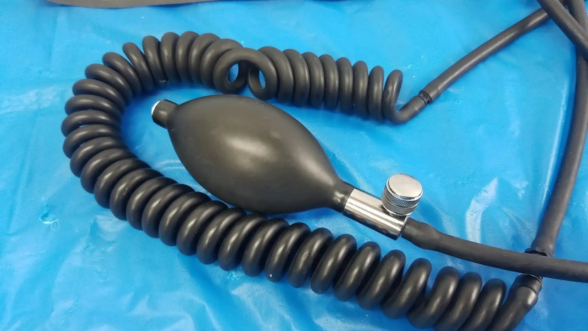 Welch Allyn Blood Pressure Cuff Adult 11 BP Inflation Bulb With Air Valve & Tube