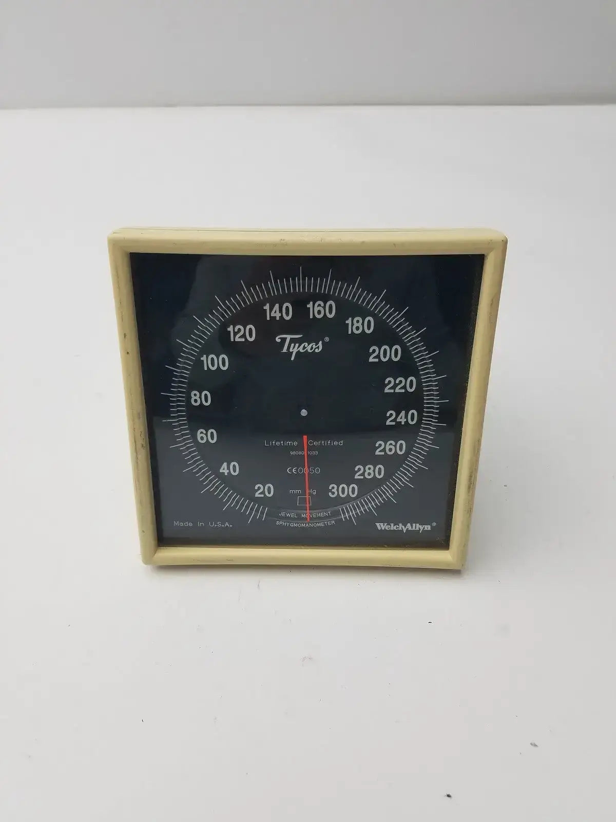 Welch Allyn CE0050 Tycos Sphygmomanometer