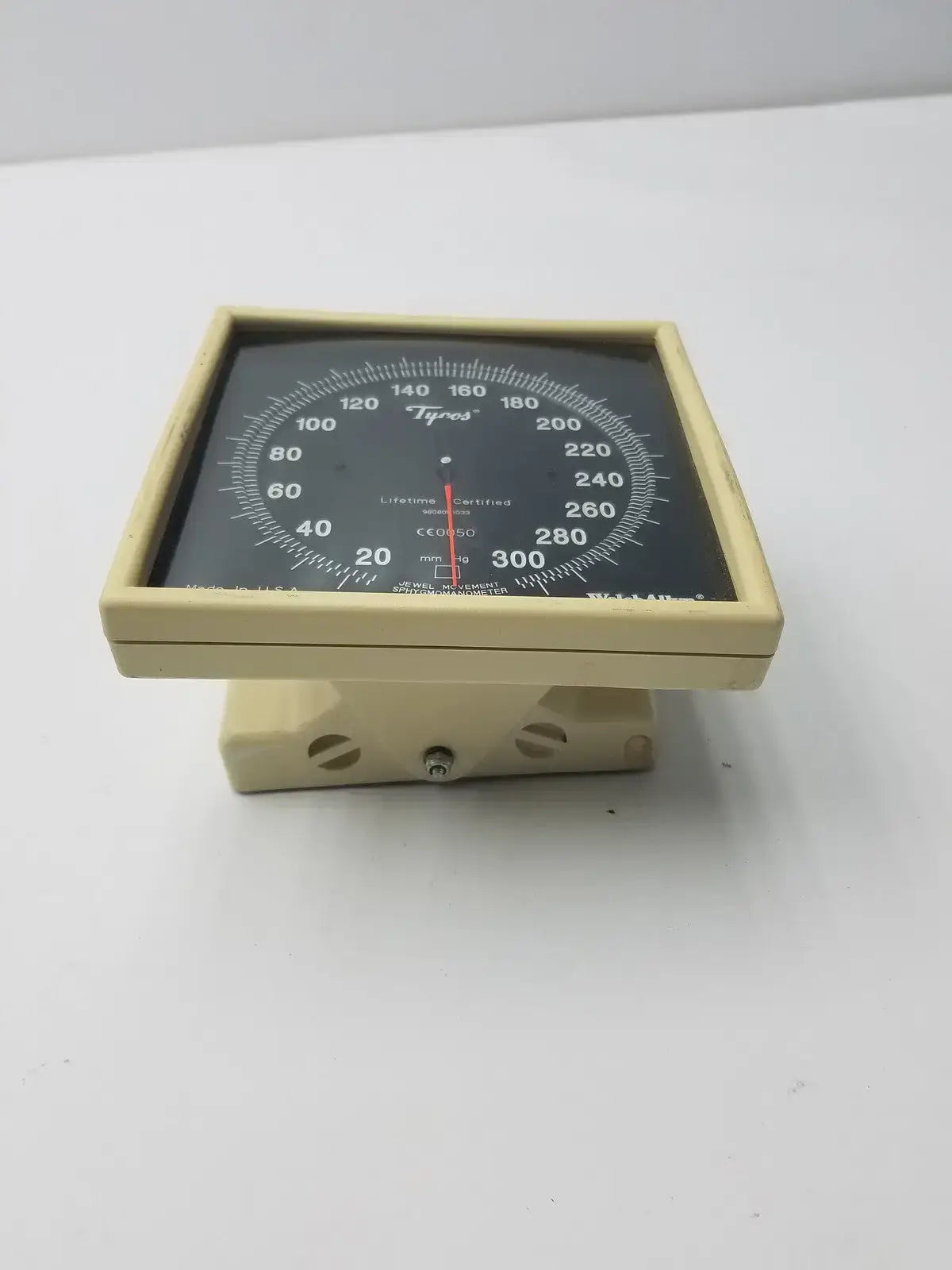 Welch Allyn CE0050 Tycos Sphygmomanometer