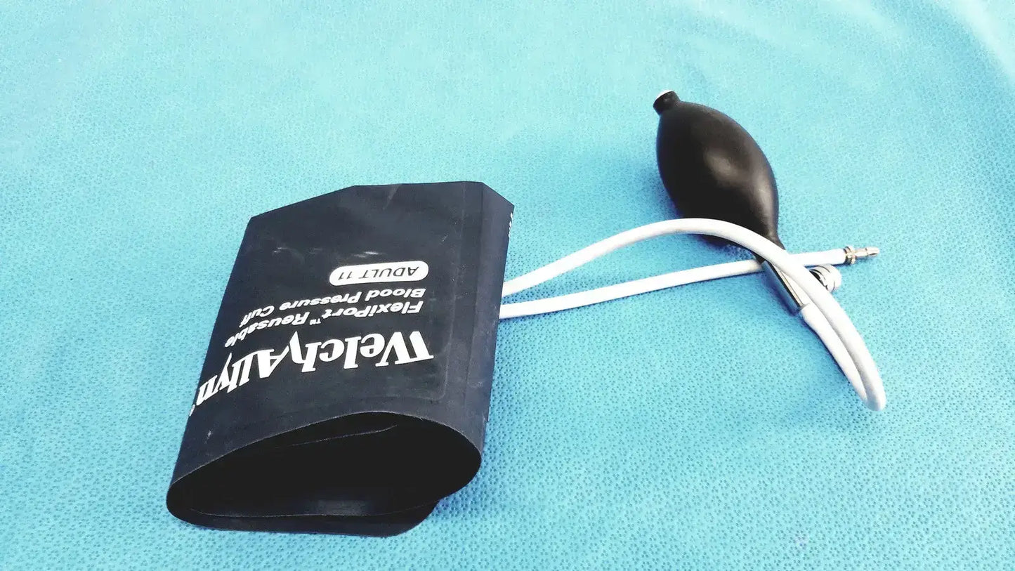 Welch Allyn FlexiPort Adult 11 Blood Pressure Cuff - 25cm 35cm w/ Inflation Bulb