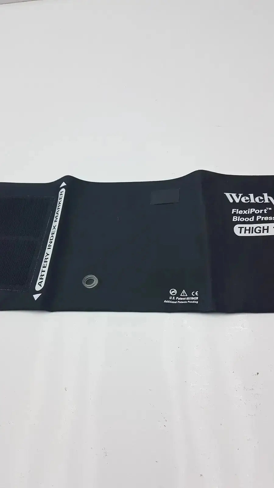Black welch allyn flexiport reusable blood pressure cuff for thigh 40-55cm designed for precise measurement
