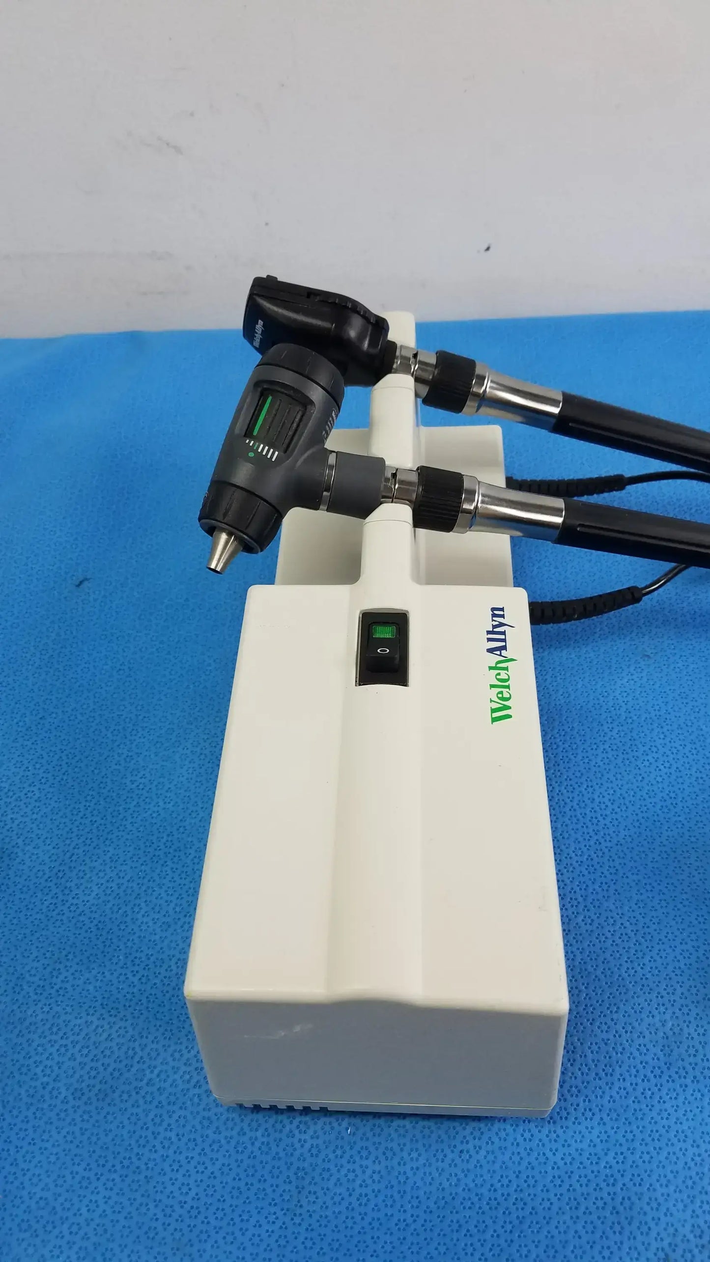 Welch Allyn Wall Transformer With 11720 Otoscope & Ophthalmoscope Heads