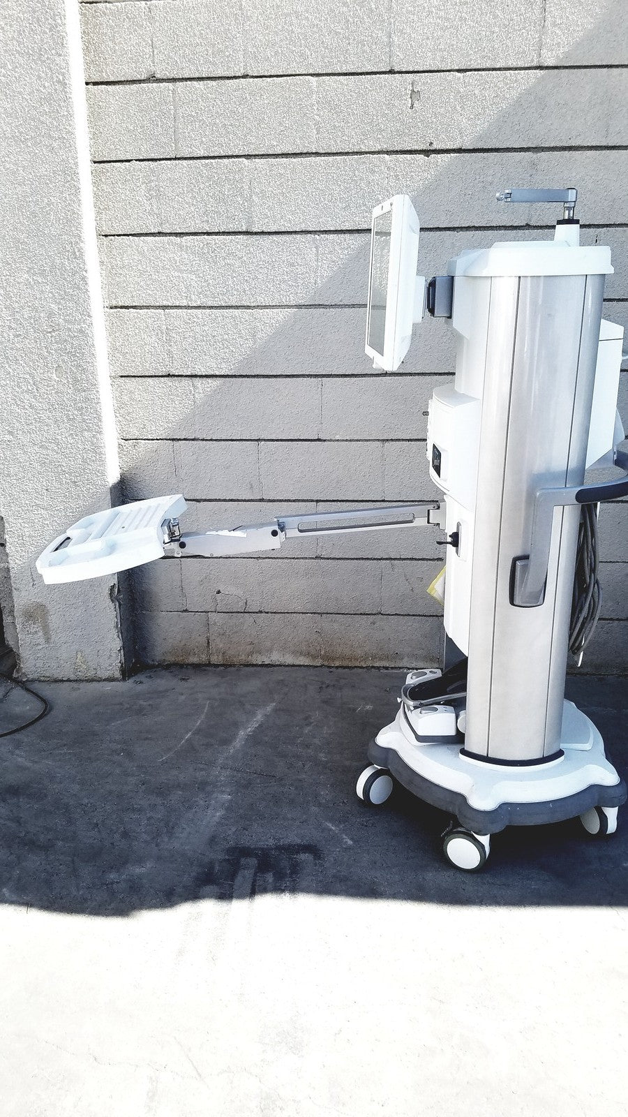 Whitestar Signature Phacoemulsifier with Footswitch