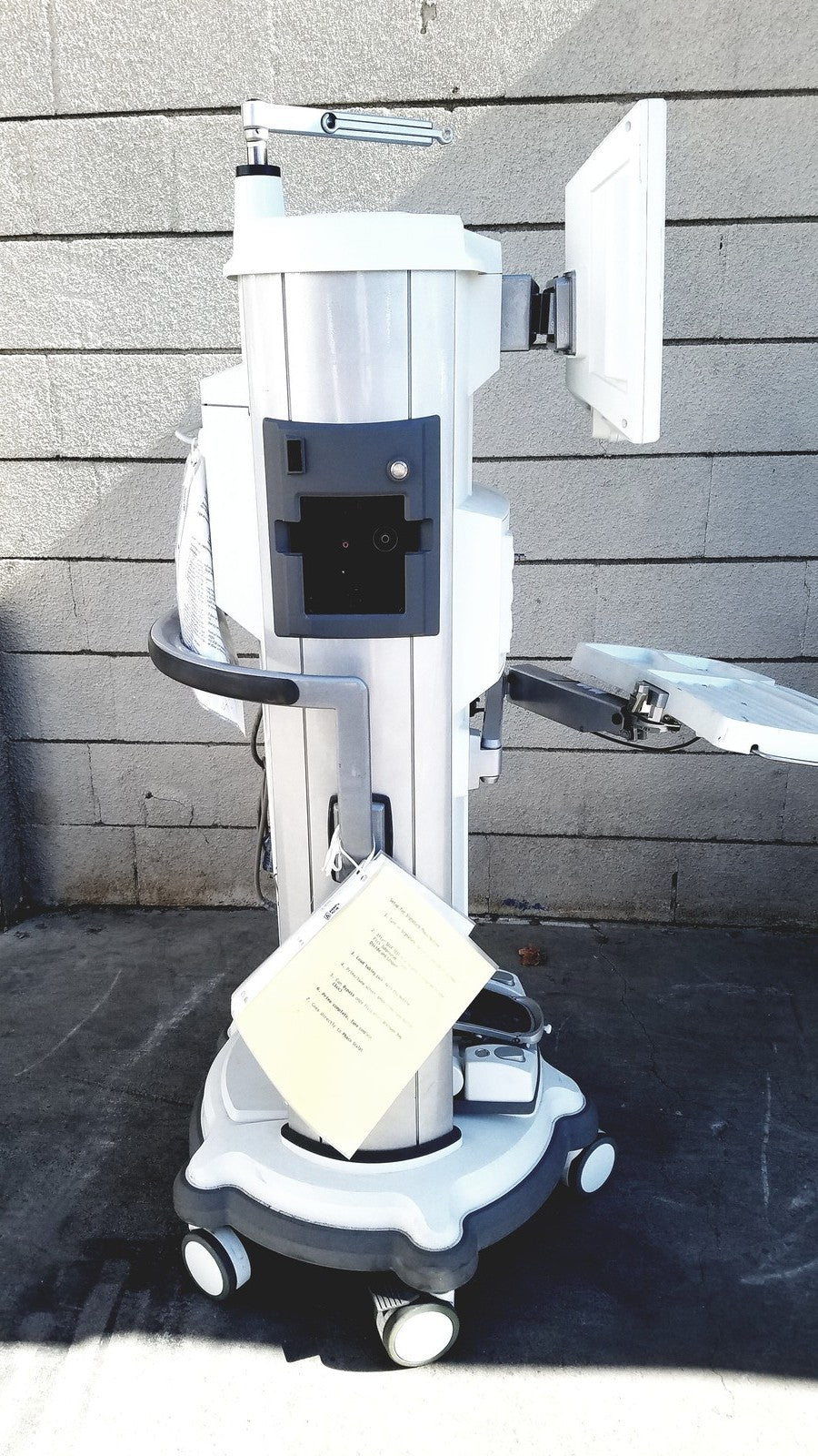 Whitestar Signature Phacoemulsifier with Footswitch