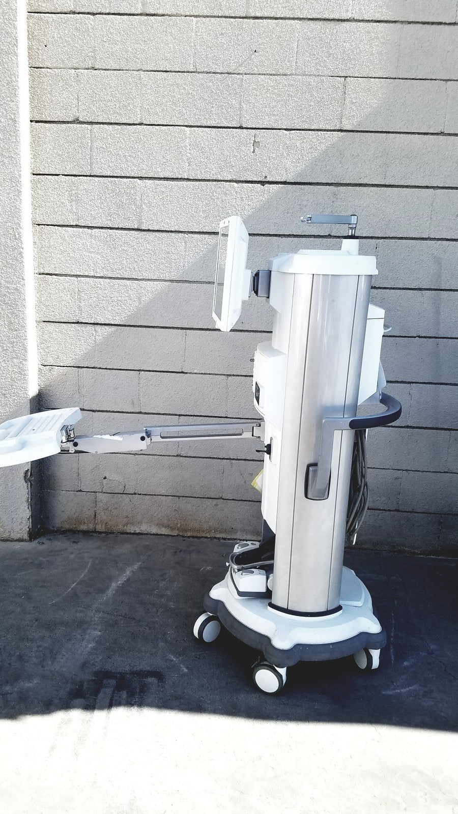 Whitestar Signature Phacoemulsifier with Footswitch