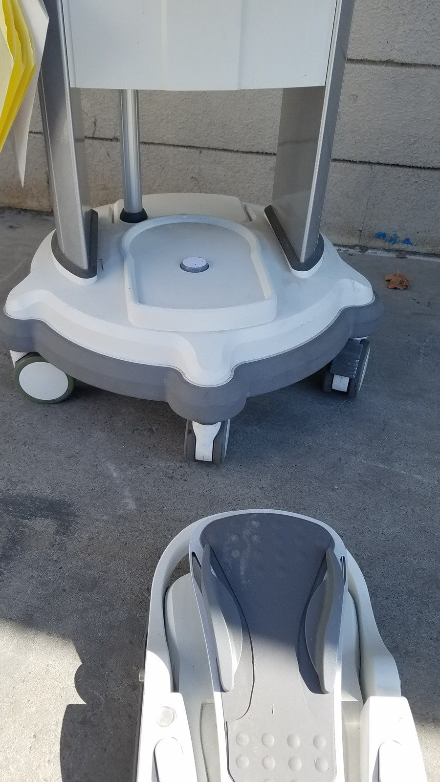 Whitestar Signature Phacoemulsifier with Footswitch