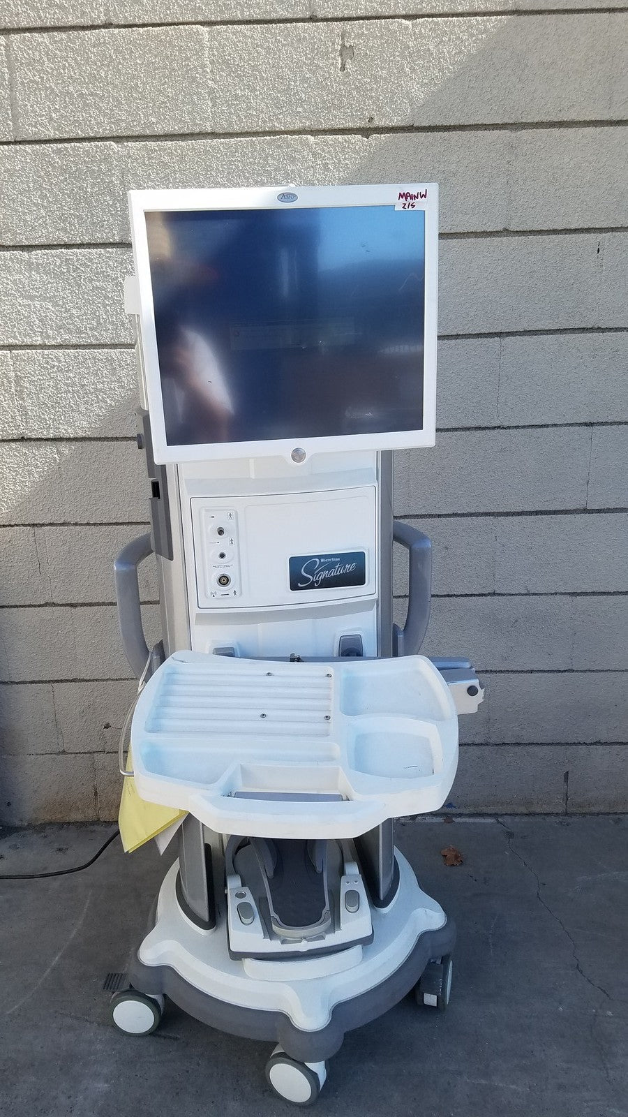 Whitestar Signature Phacoemulsifier with Footswitch