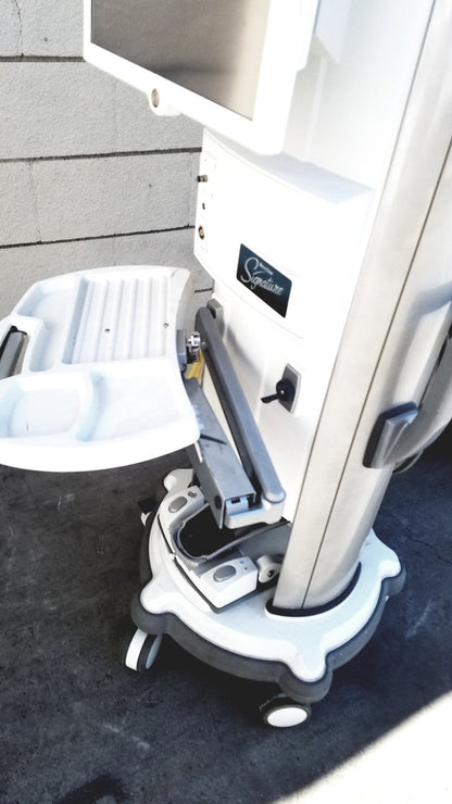 Whitestar Signature Phacoemulsifier with Footswitch