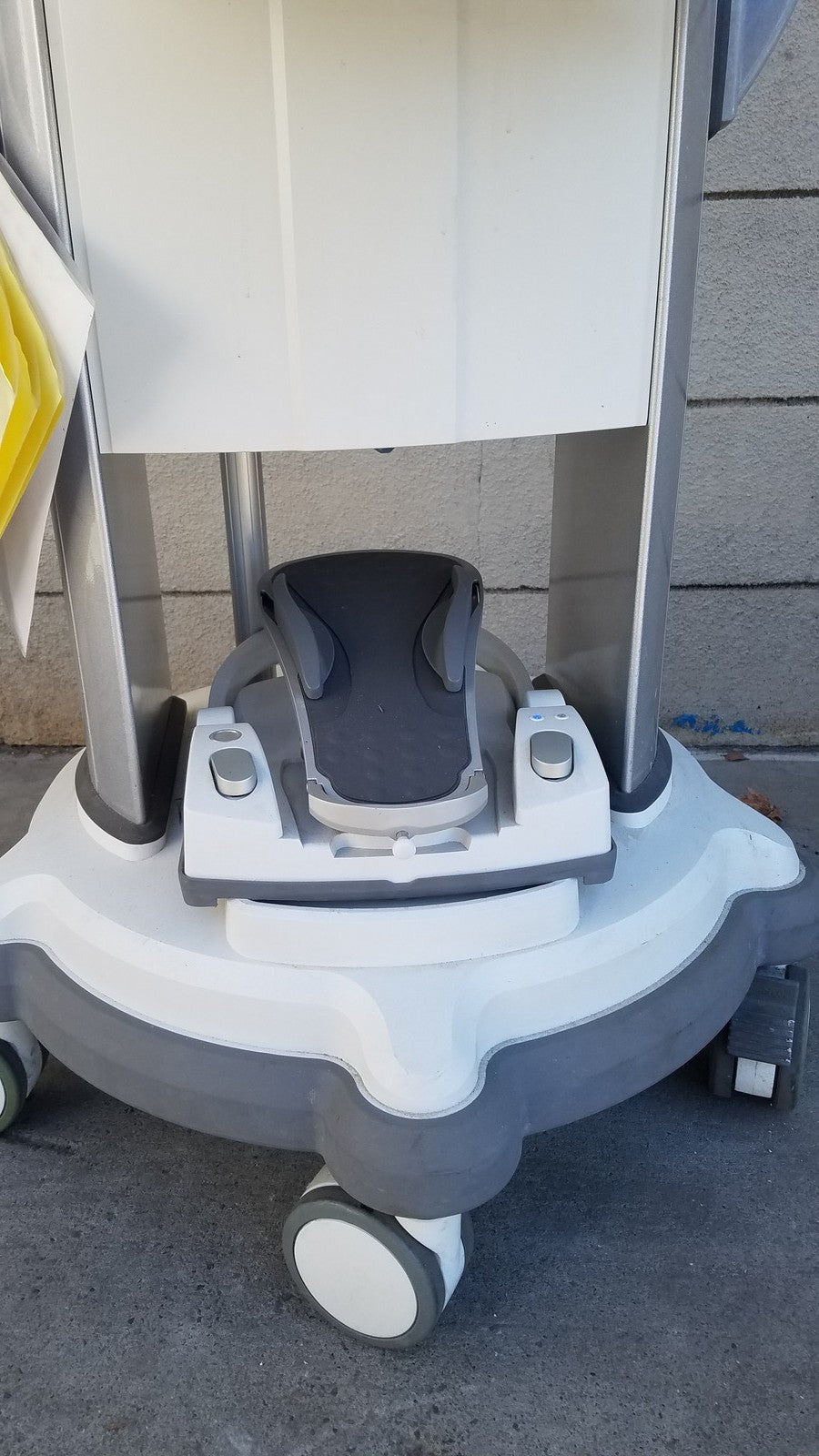 Whitestar Signature Phacoemulsifier with Footswitch