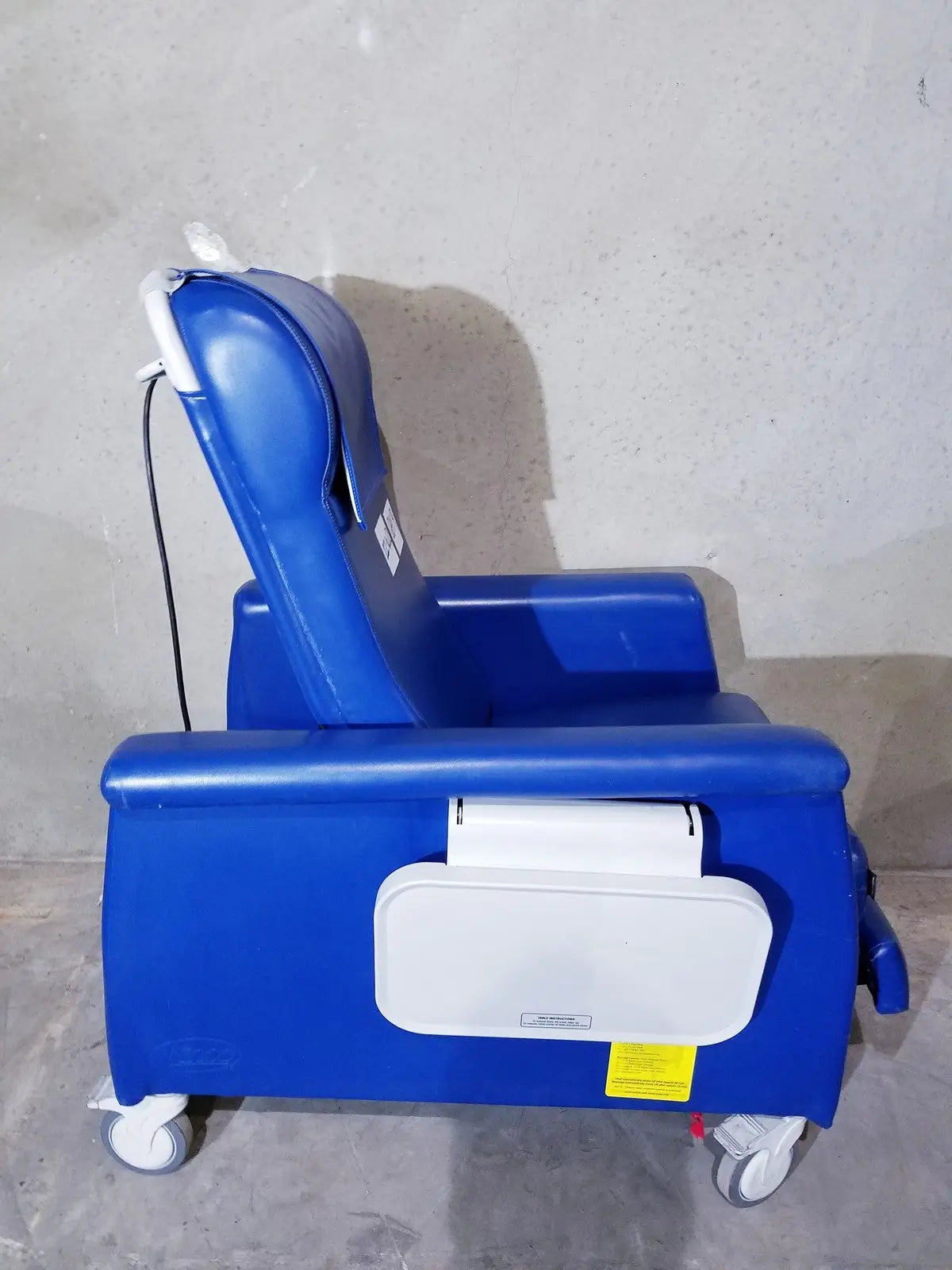 Winco 694 Care Recliner Dialysis chair +Back Massager Vibrate +Side Trays - Patient Chair