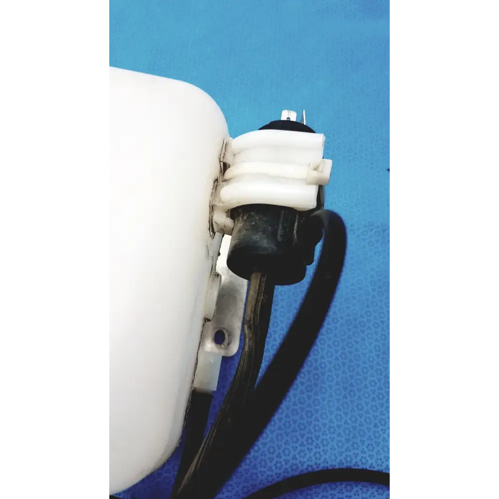 Windshield Washer Fluid Reservoir Tank with Cap