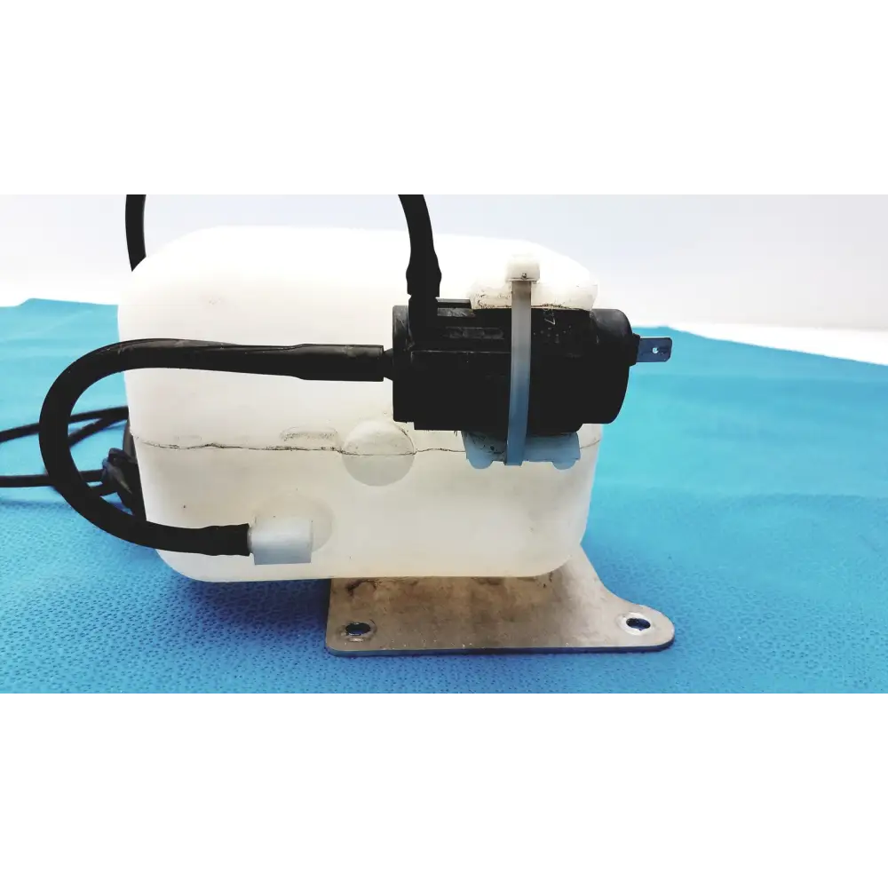 Windshield Washer Fluid Reservoir Tank with Cap