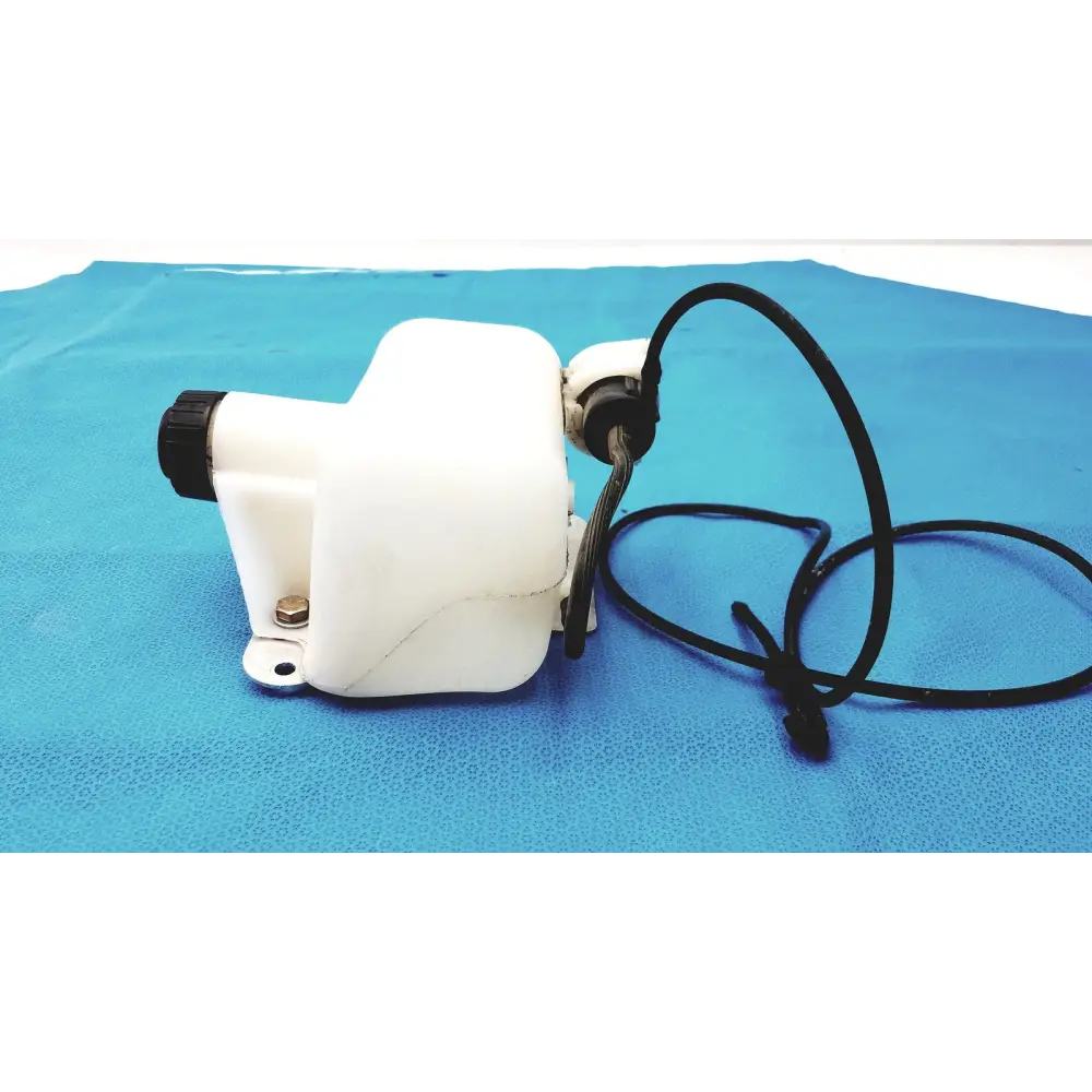 Windshield Washer Fluid Reservoir Tank with Cap
