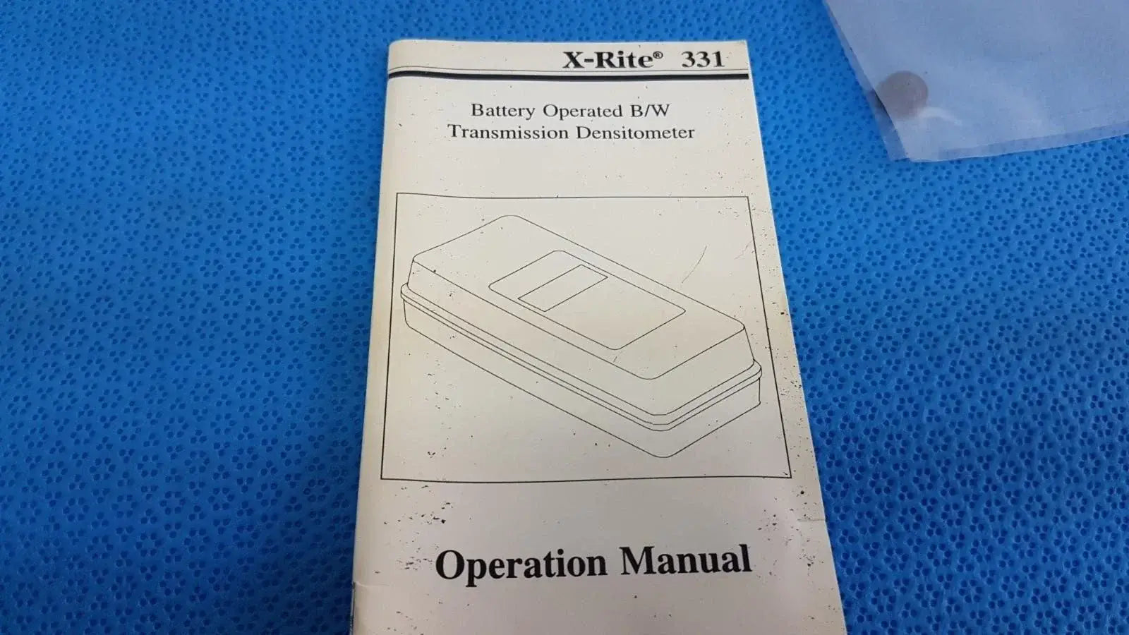 X-rite 331 battery operated black and white transmission densitometer operation manual for medical equipment use