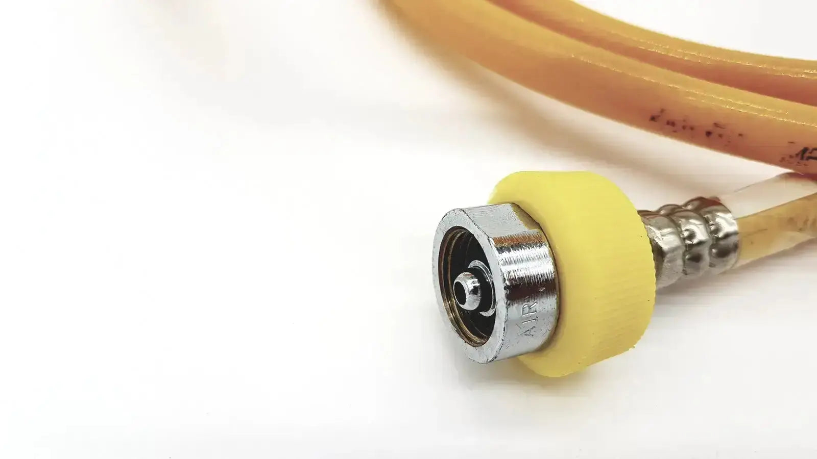 Yellow hose air print lot 08-12 metal gas hose connector with yellow rubber coating and silver fitting