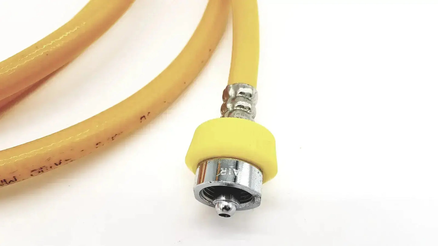 Yellow hose air with metallic connector and yellow rubber sleeve from air print lot lot 08-12 for industrial use