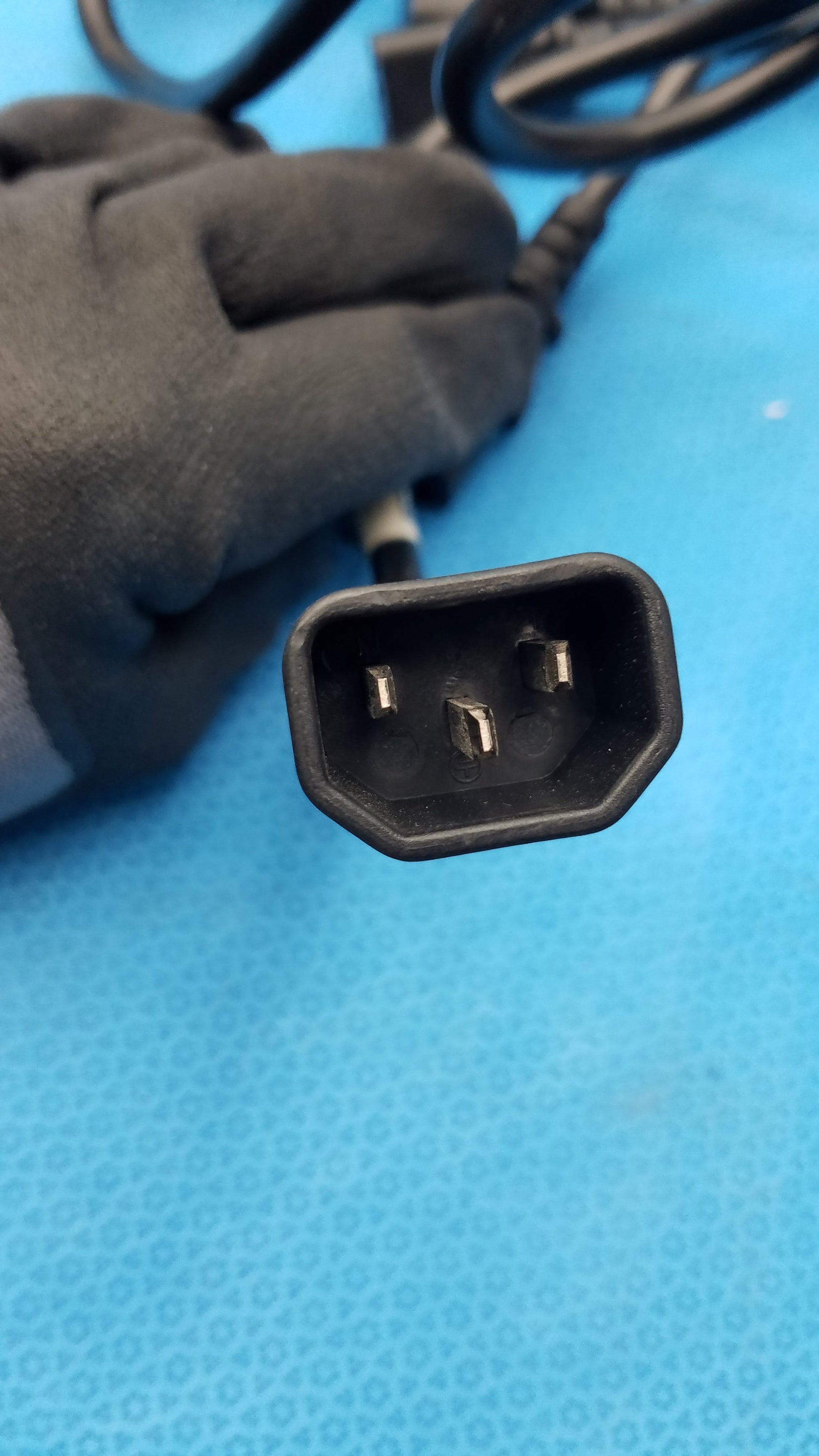 Yung Li YC-12 IEC C14 to Triple C13 Female 3-Way Power Splitter Cord