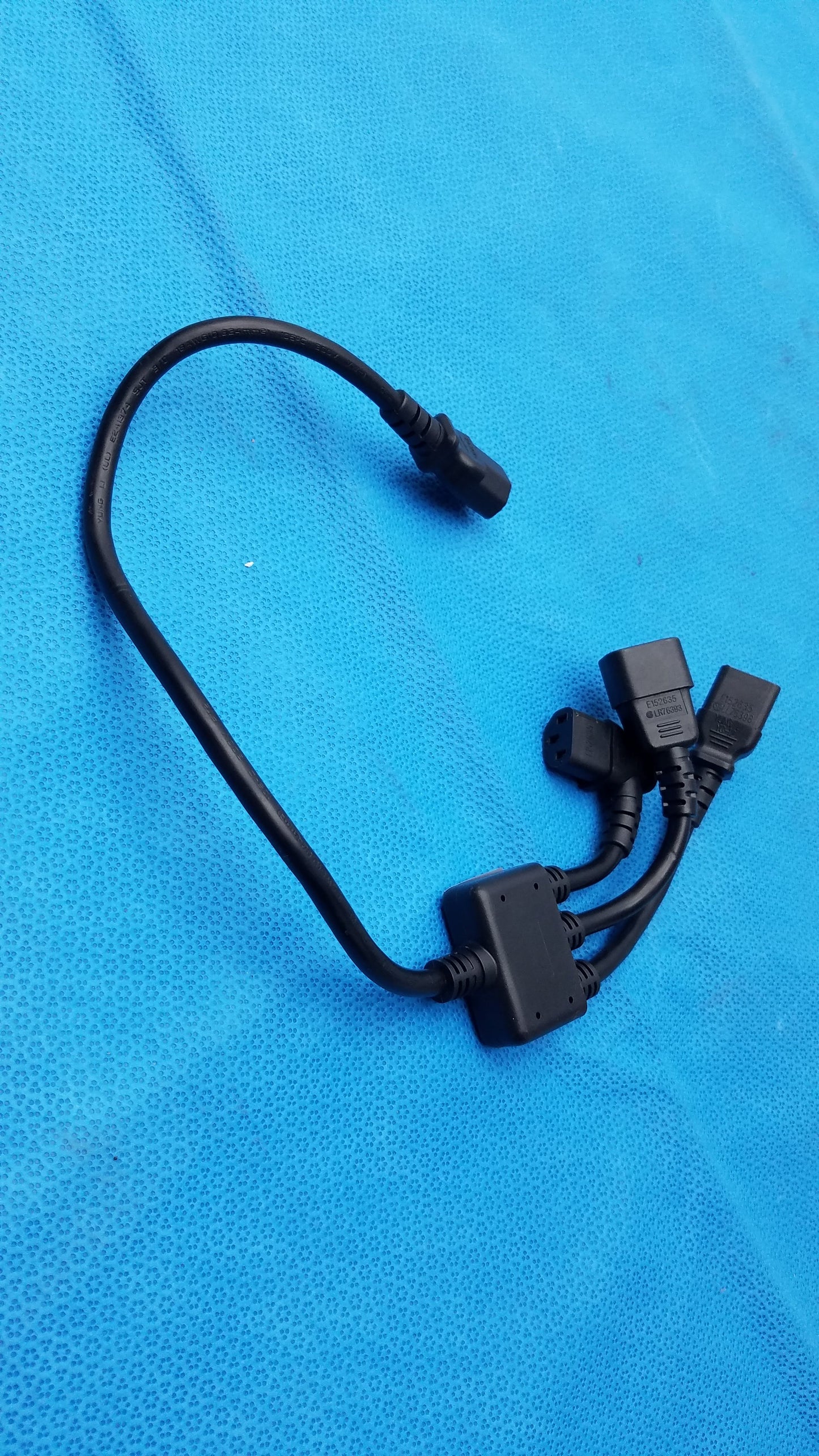 Yung Li YC-12 IEC C14 to Triple C13 Female 3-Way Power Splitter Cord