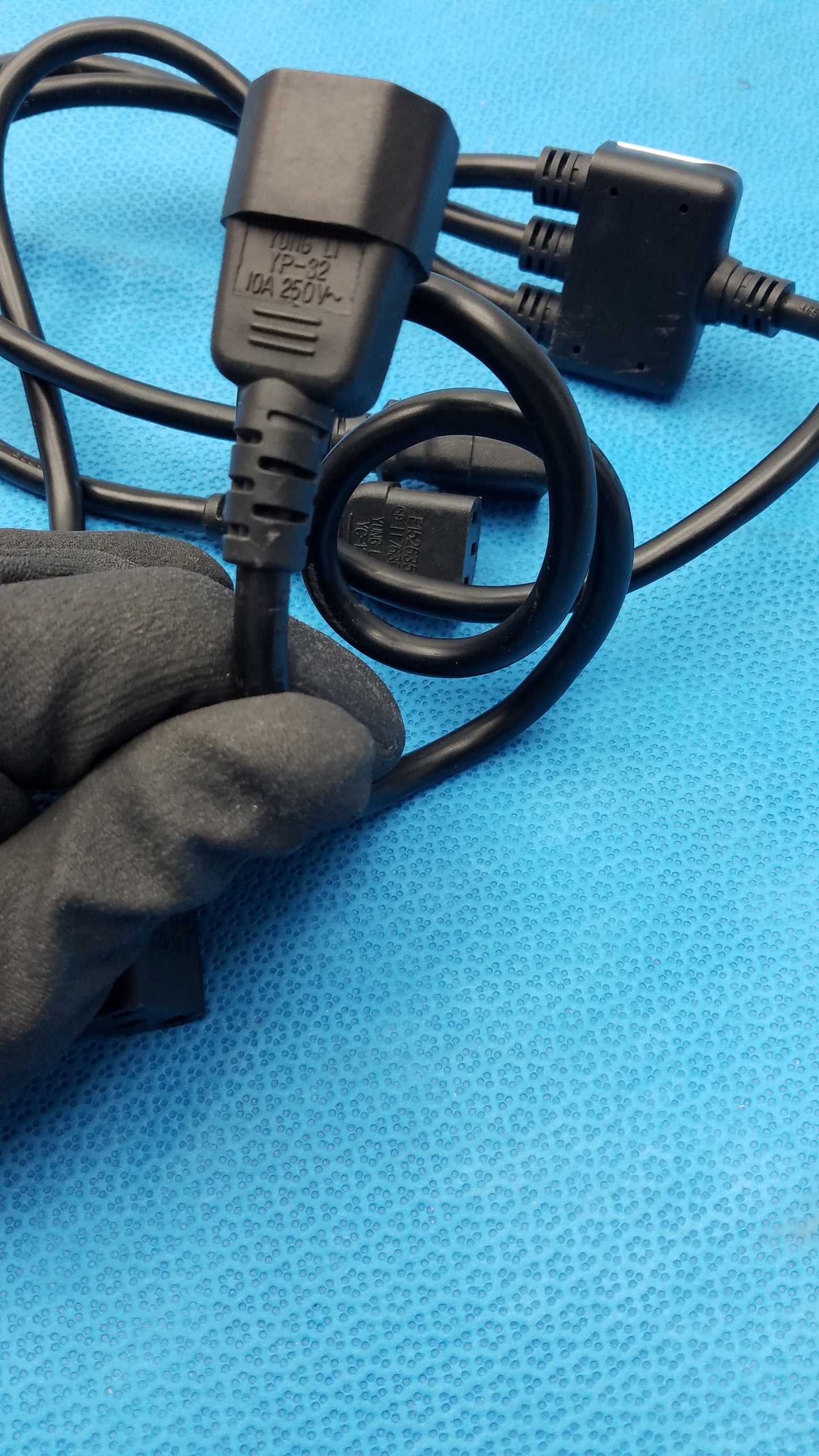 Yung Li YC-12 IEC C14 to Triple C13 Female 3-Way Power Splitter Cord