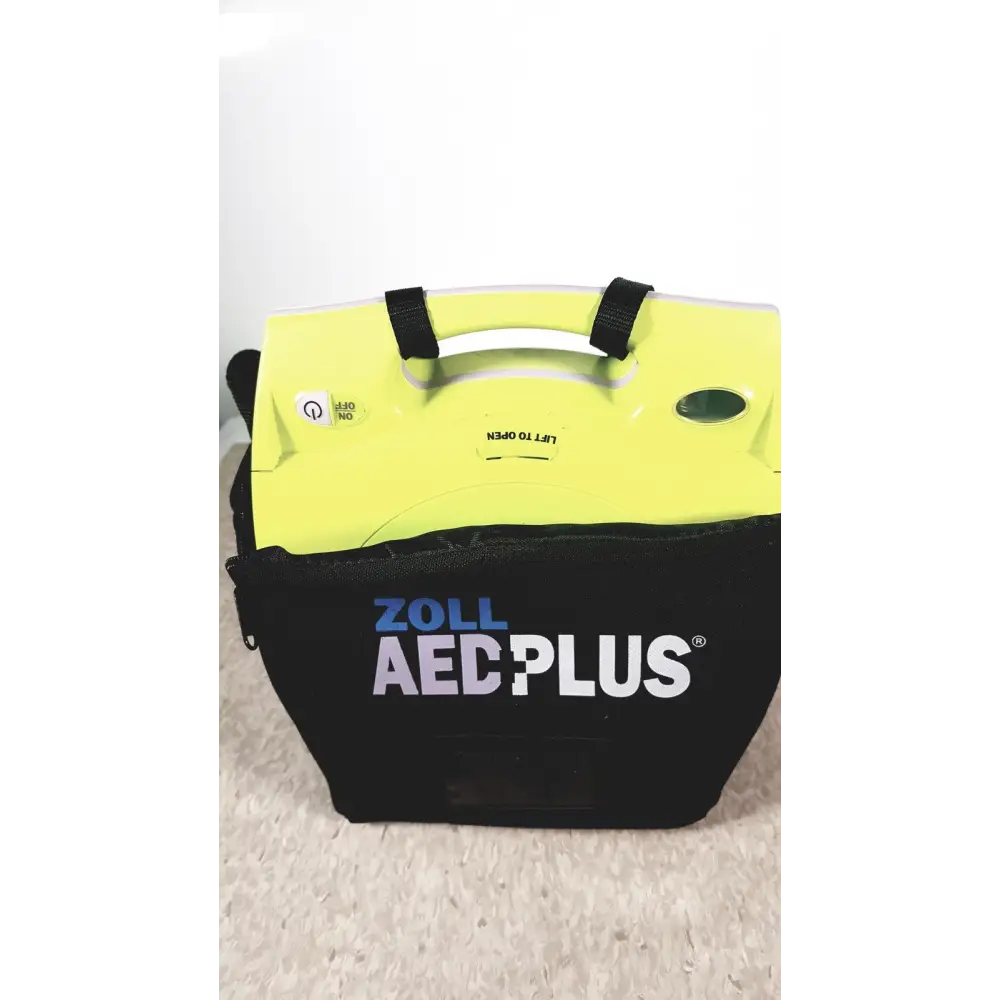 Zoll AED Plus Defibriillator and Carry Case - Automated External Defibrillator (AED)
